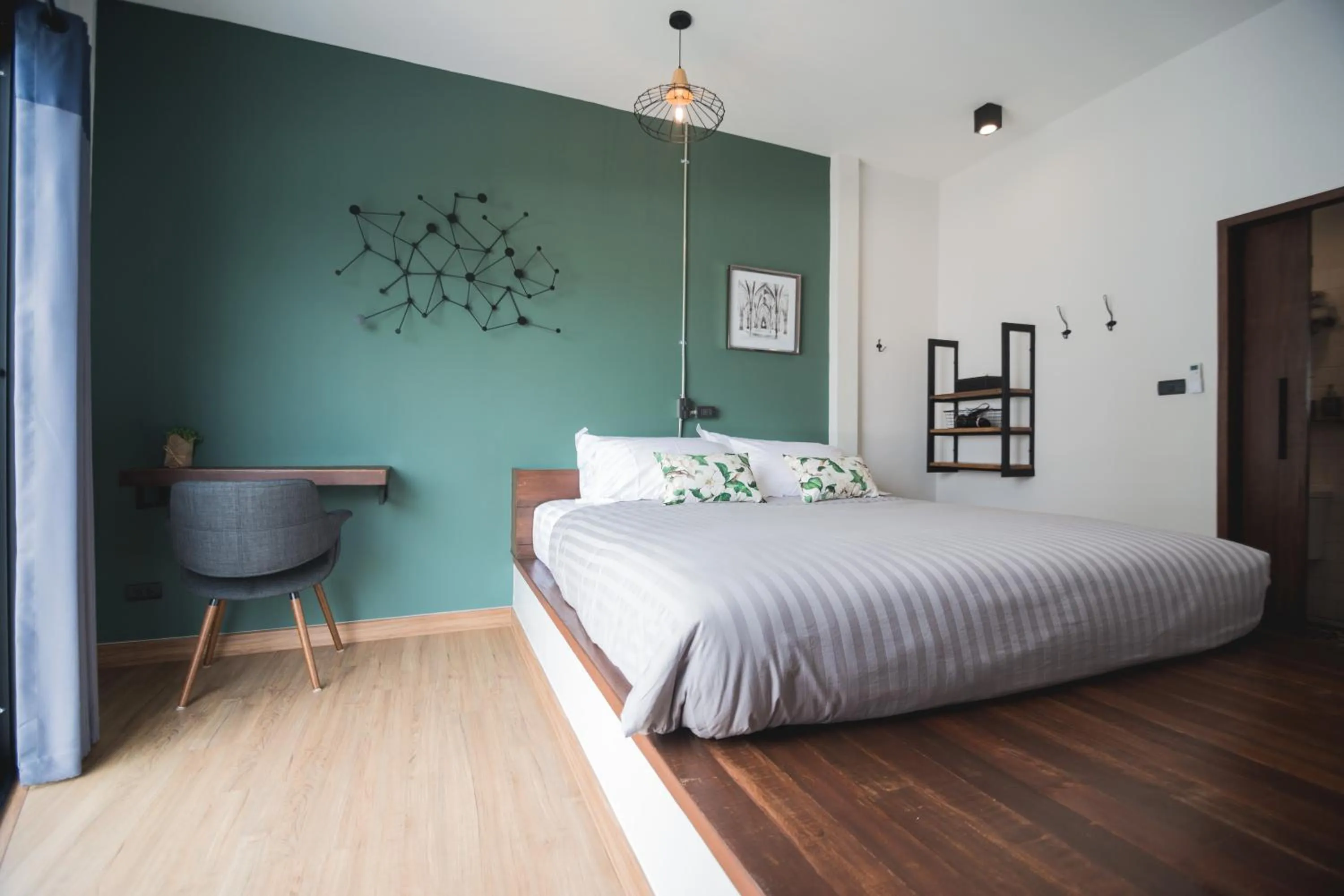 Photo of the whole room, Bed in Chernchan Hostel