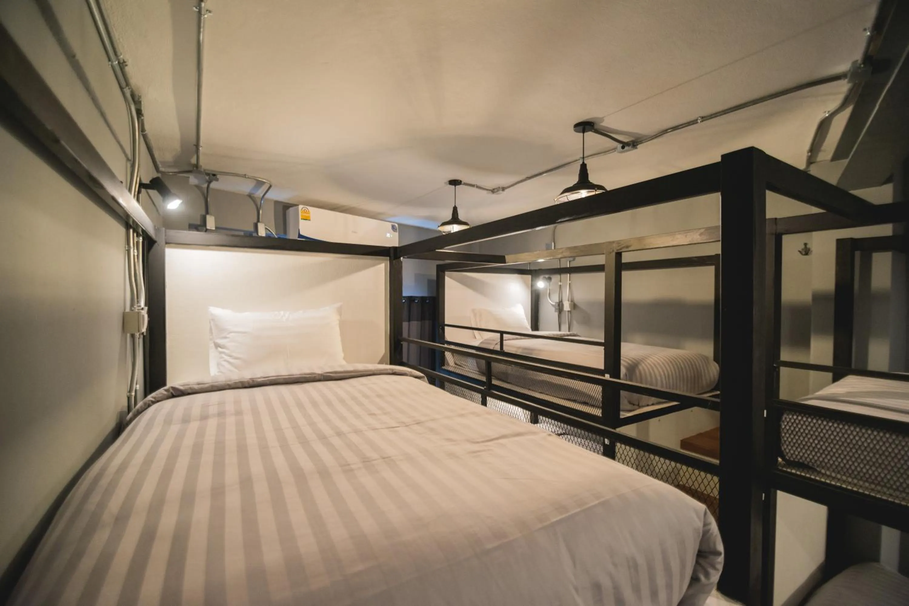 bunk bed, Bed in Chernchan Hostel