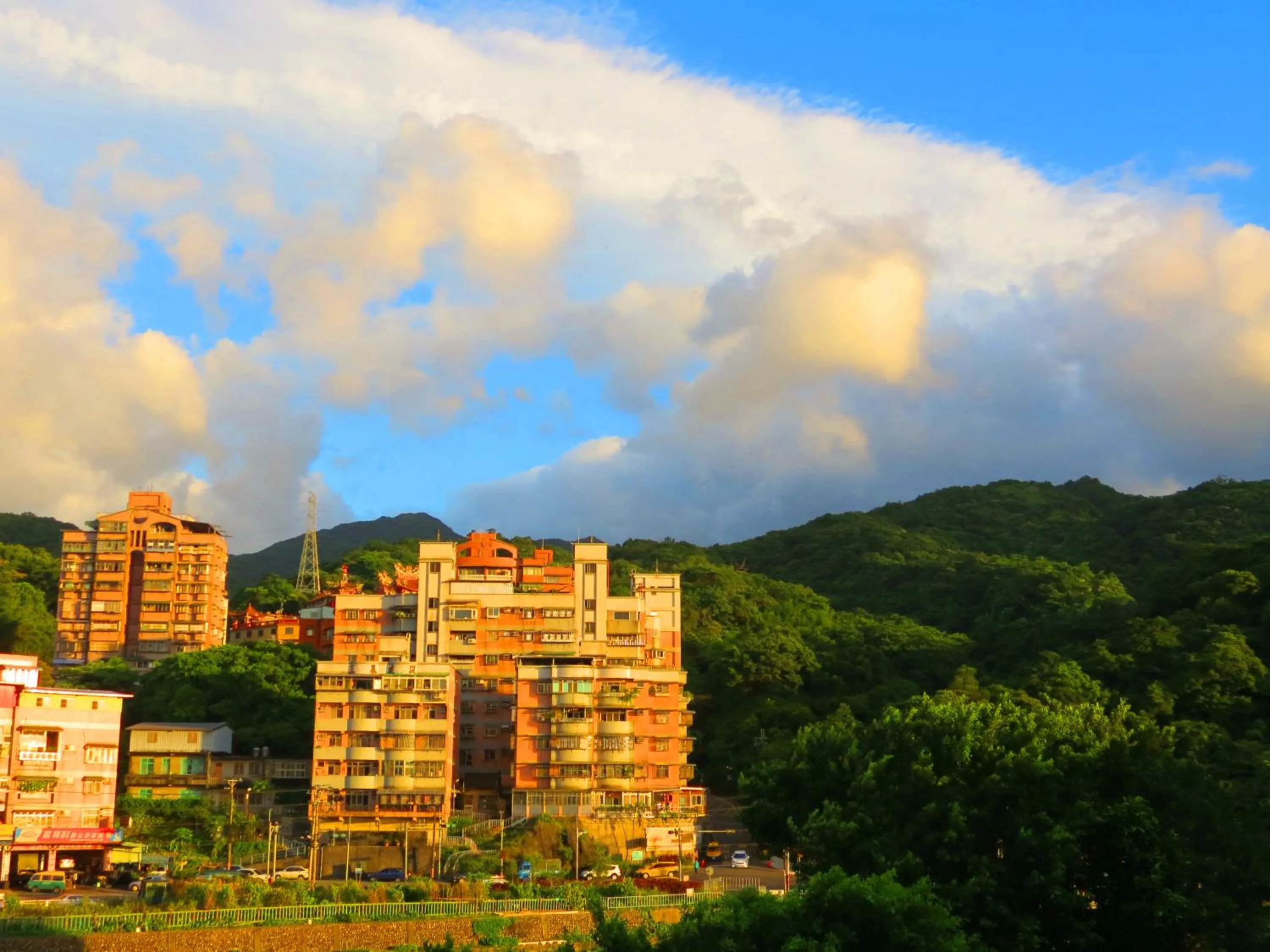 Spring in eZ Stay Juifen(Ruifang Station)