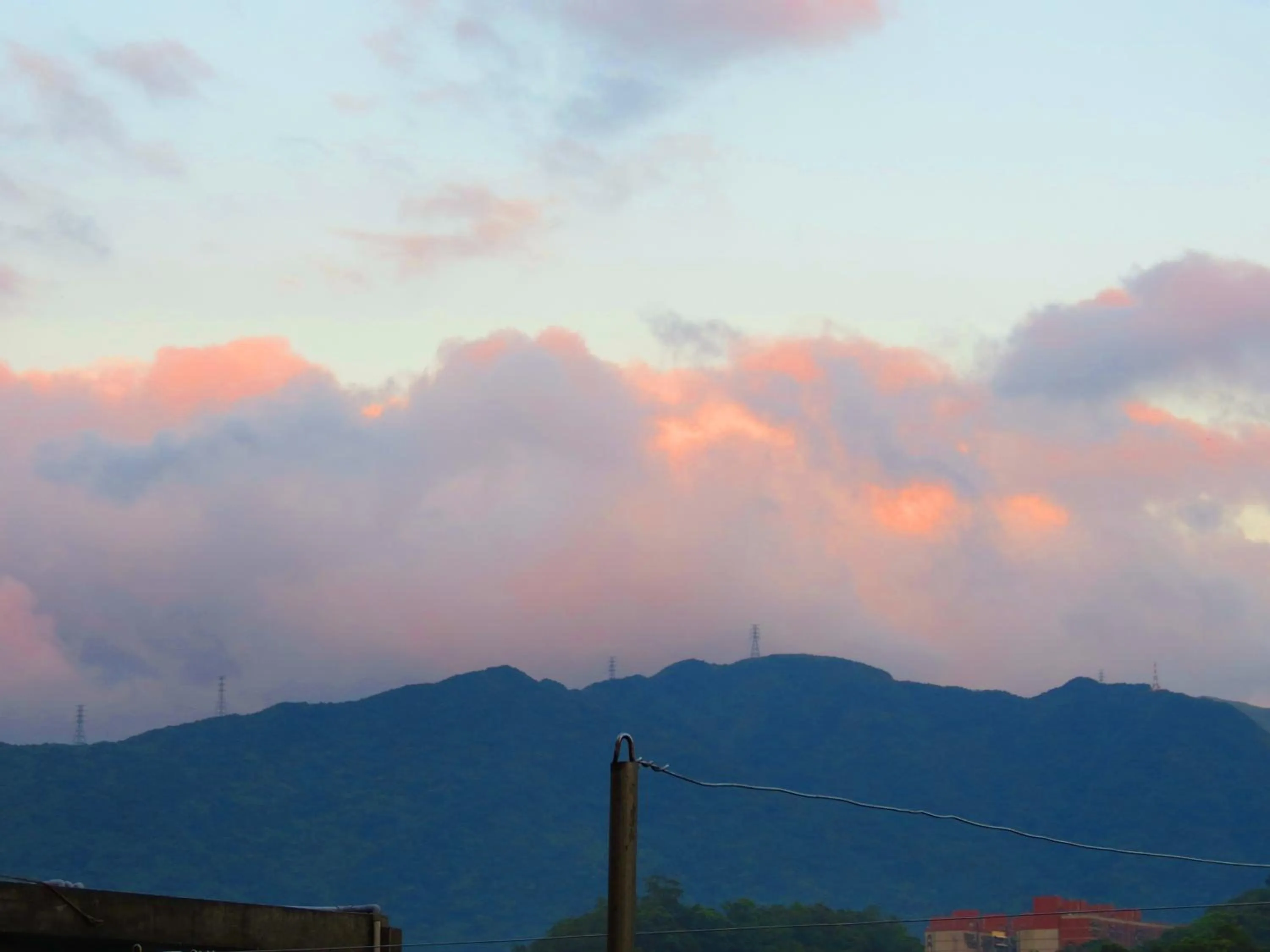 Spring in eZ Stay Juifen(Ruifang Station)