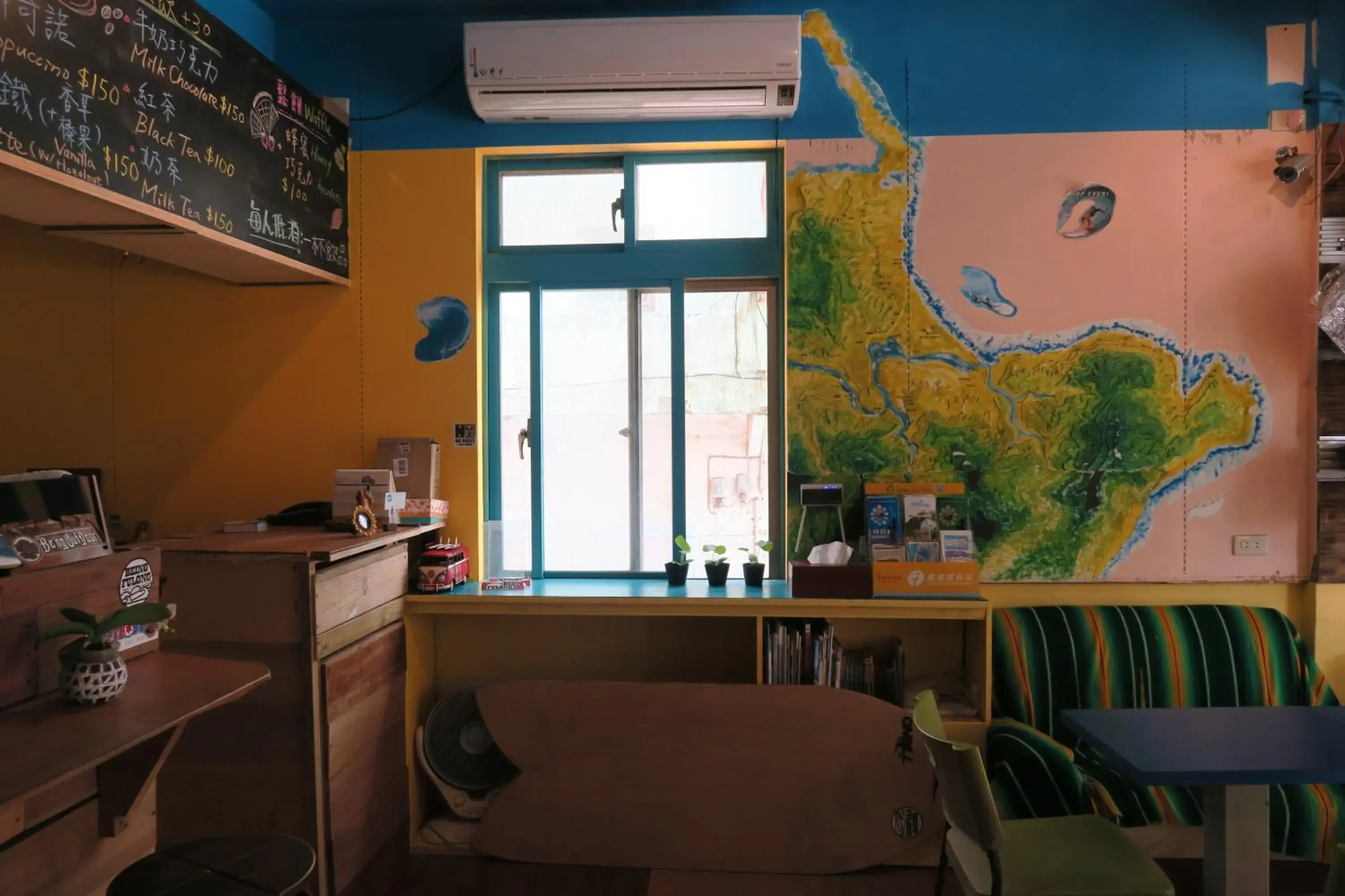 Restaurant/places to eat in Being Outdoor Restaurant/places to eat in Being Outdoor