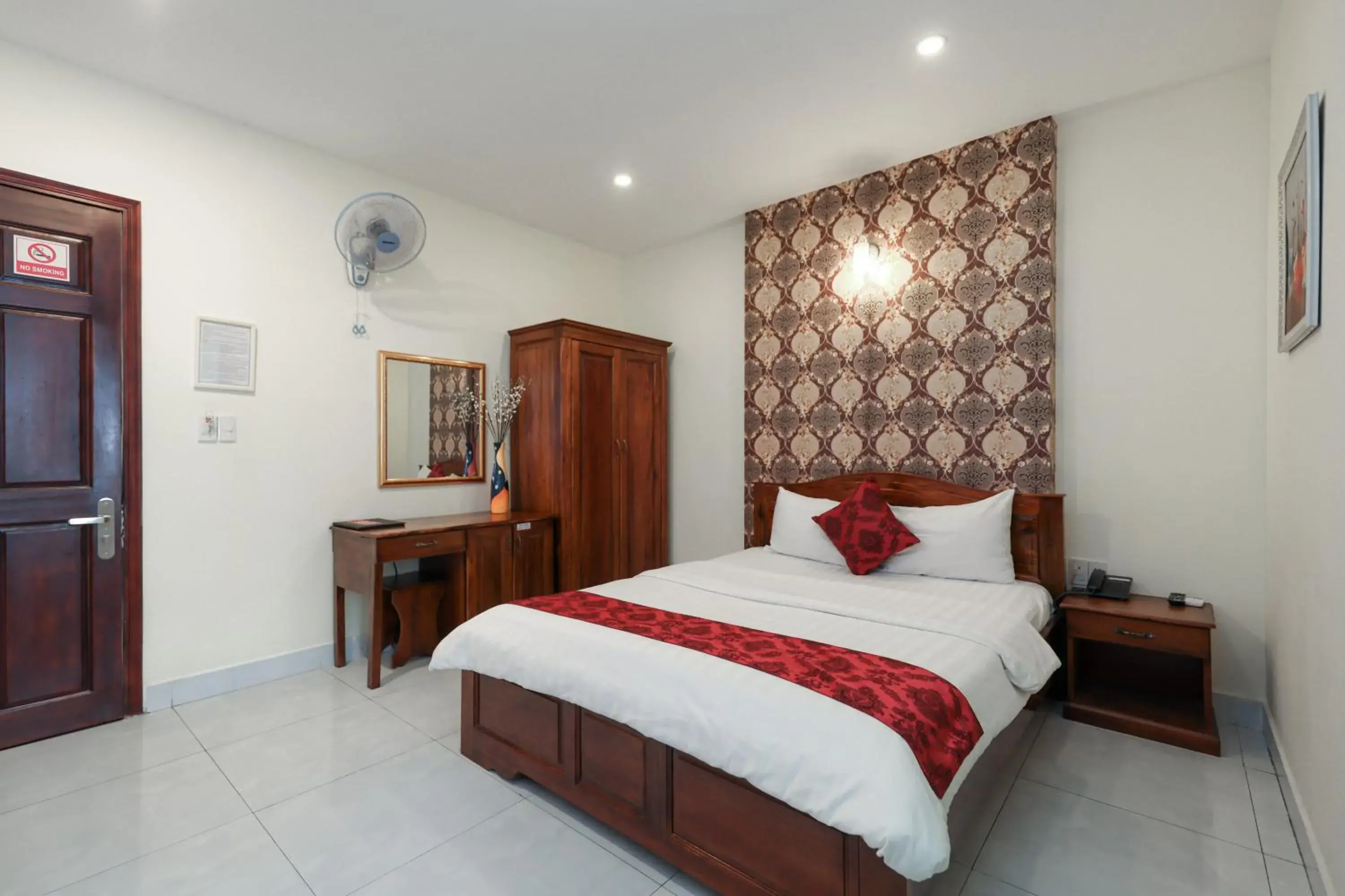 Bed in Minh Hoang Hotel Bed in Minh Hoang Hotel