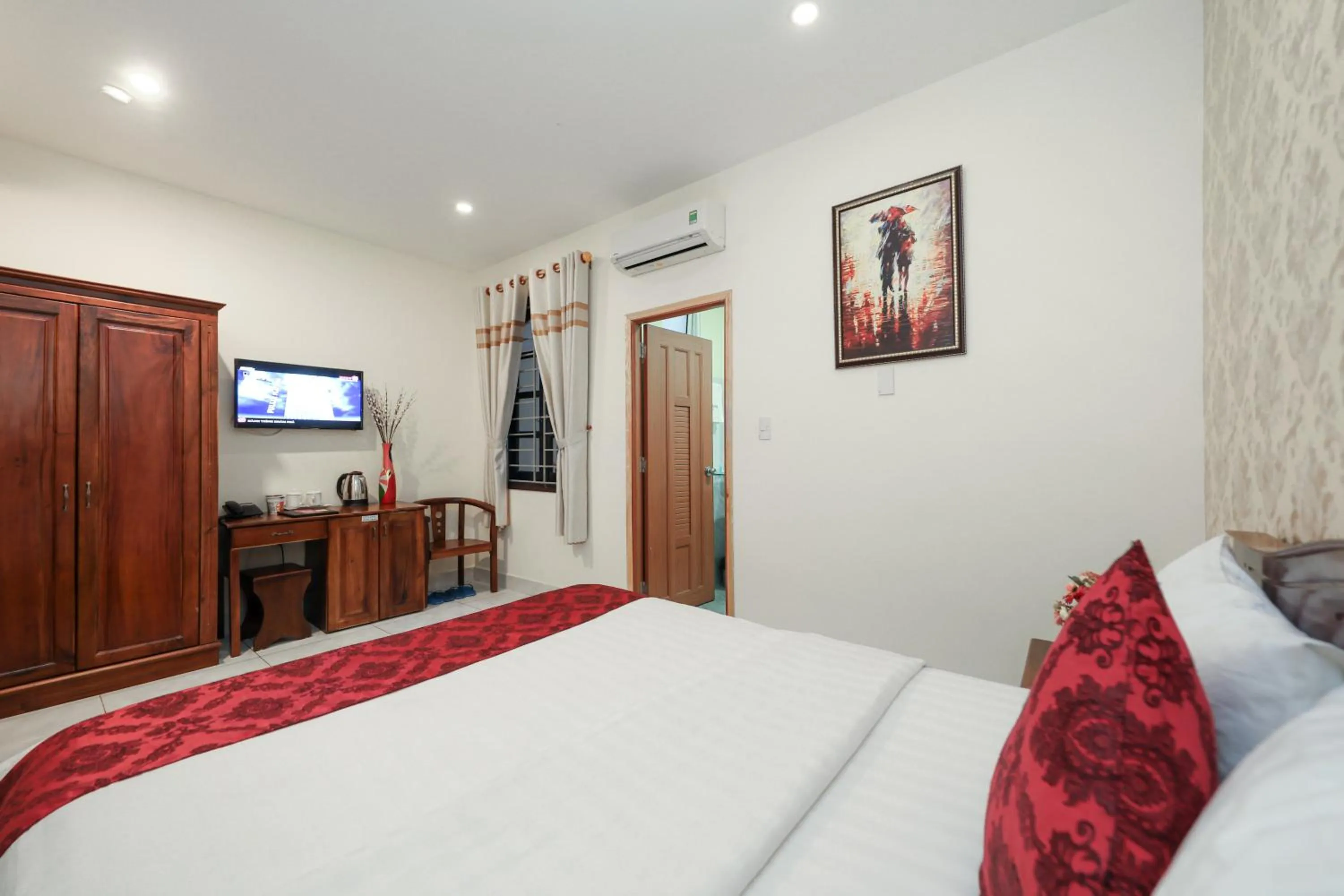 Bed in Minh Hoang Hotel