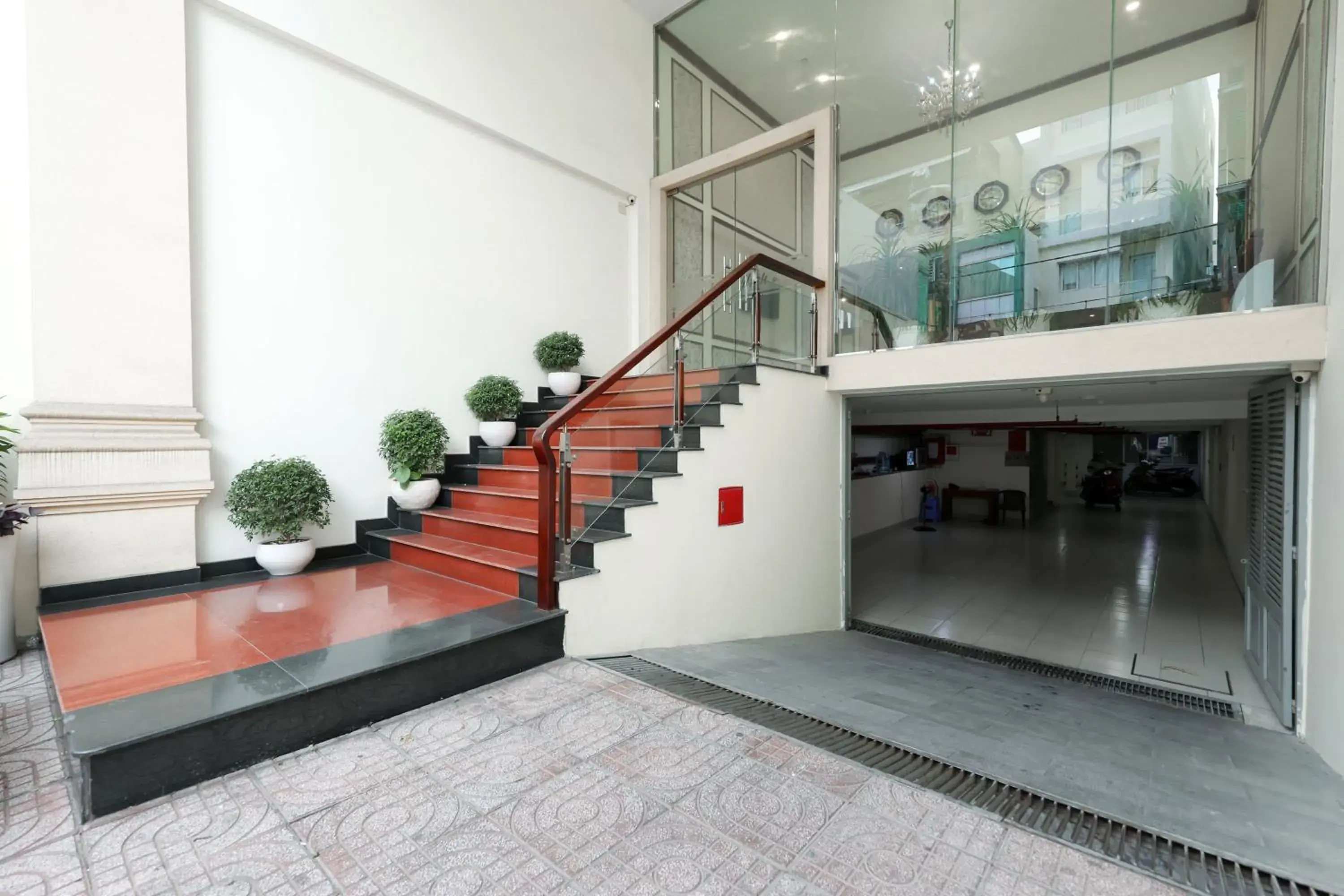 Facade/entrance in Minh Hoang Hotel Facade/entrance in Minh Hoang Hotel