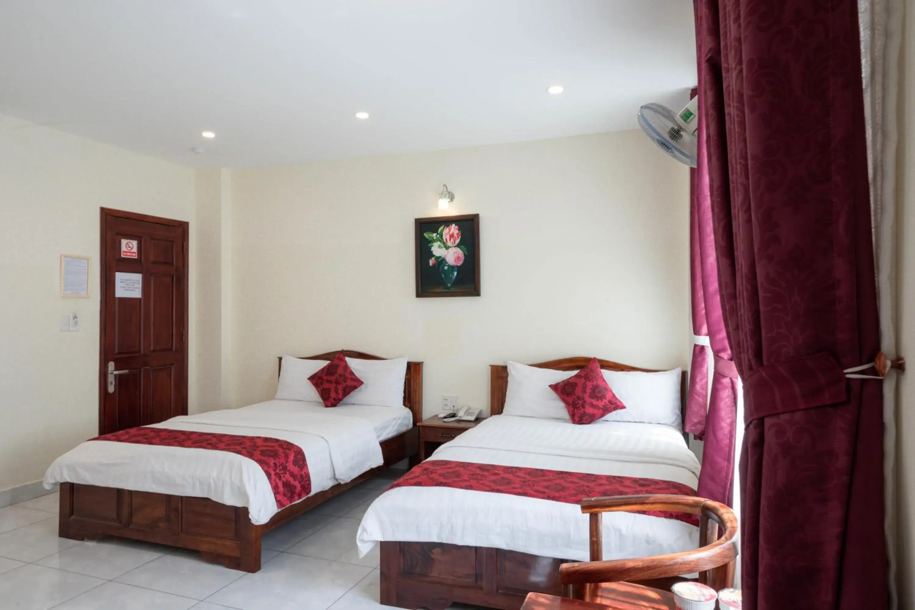 Bed in Minh Hoang Hotel Bed in Minh Hoang Hotel