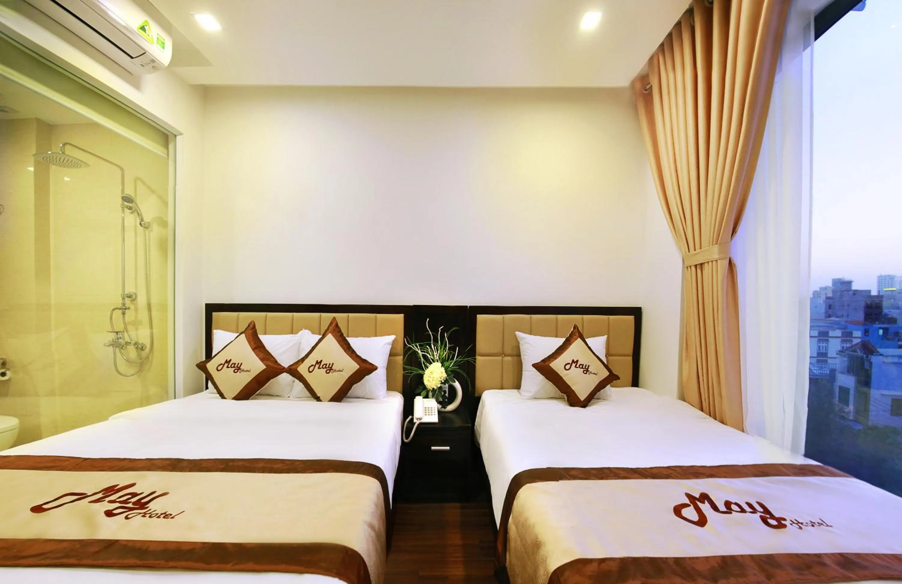 Bedroom, Bed in May Hotel