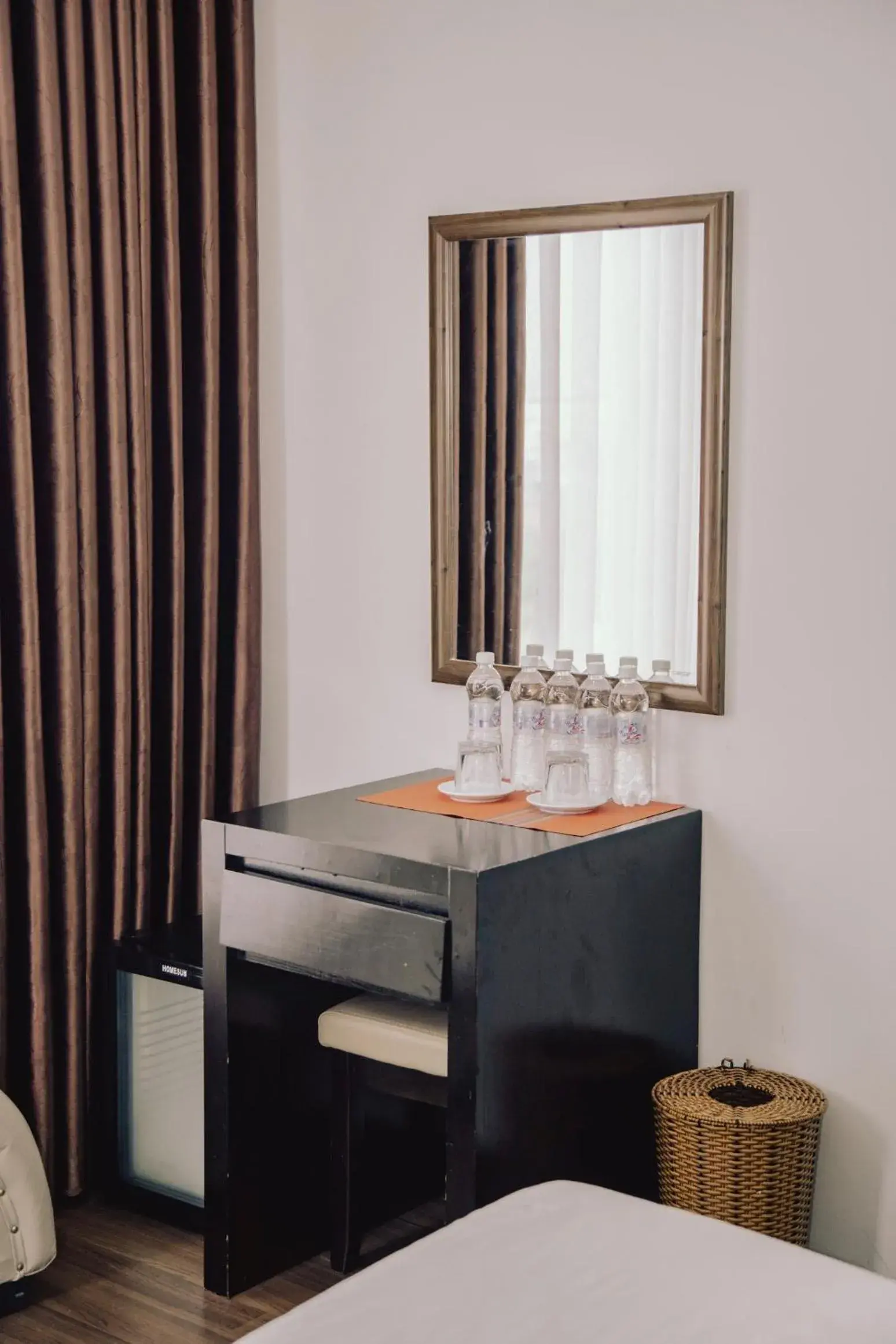 Coffee/tea facilities, Bed in May Hotel Coffee/tea facilities, Bed in May Hotel