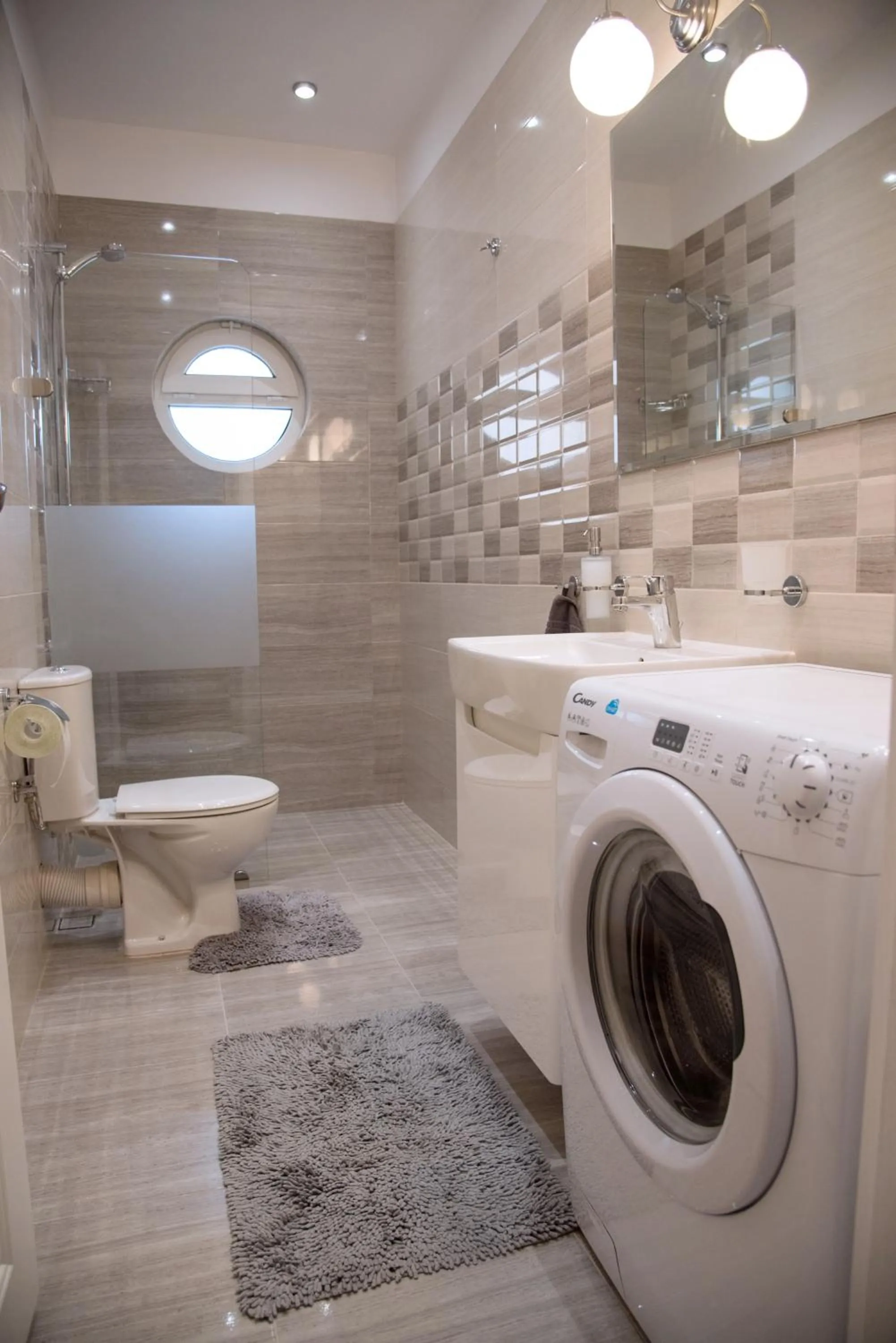 Toilet in The North Tower Apartment