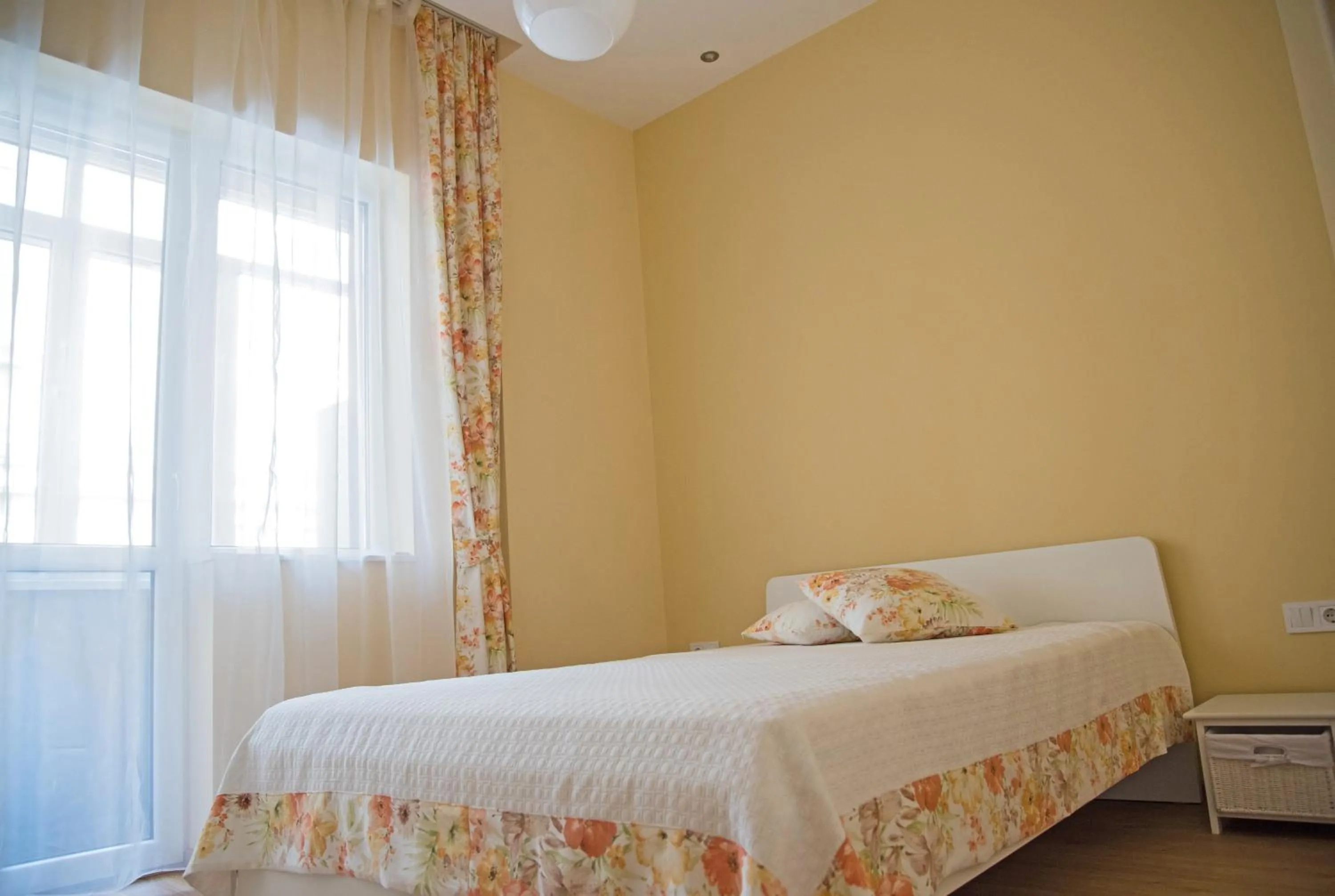 Bedroom, Bed in The North Tower Apartment