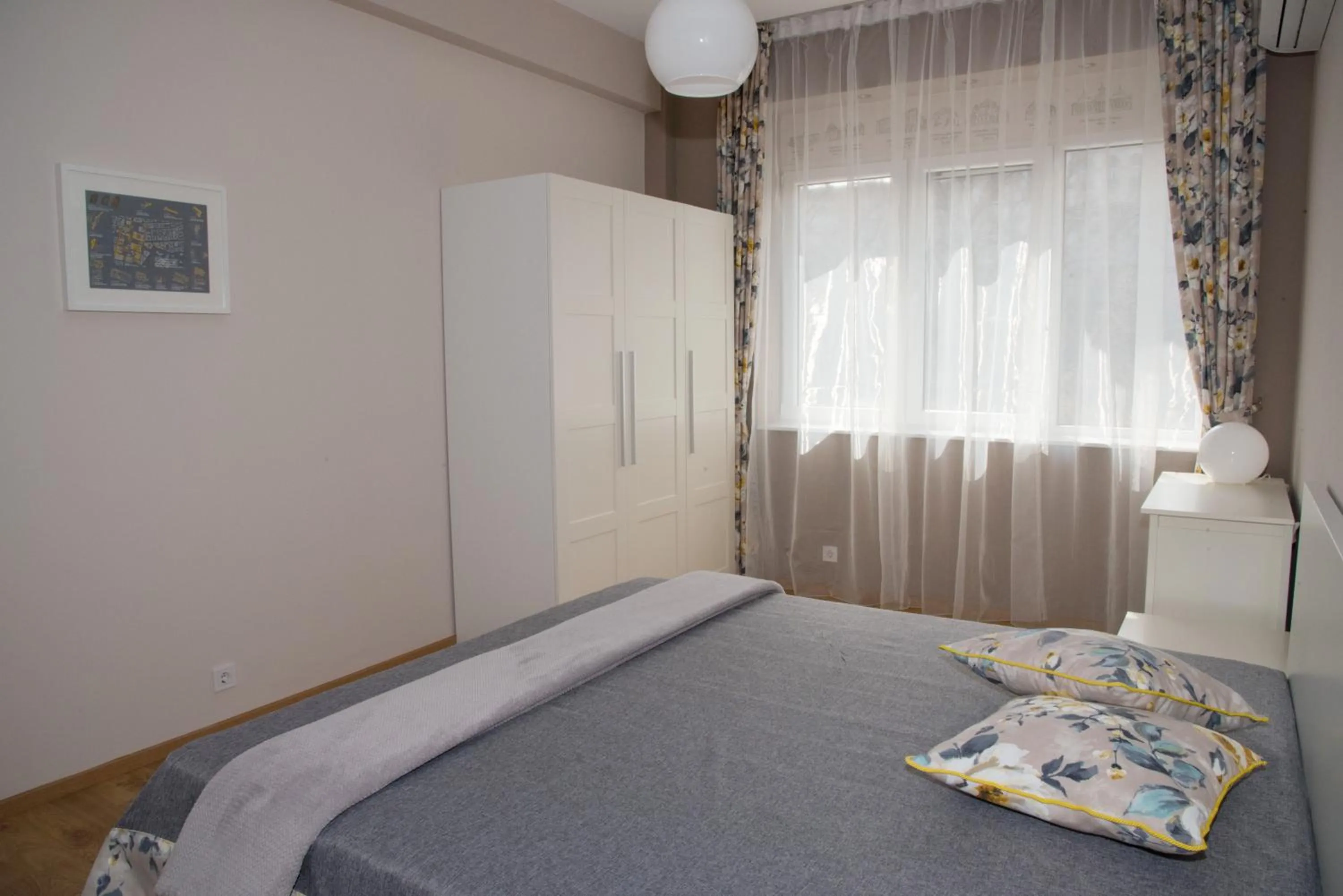 Bedroom, Bed in The North Tower Apartment