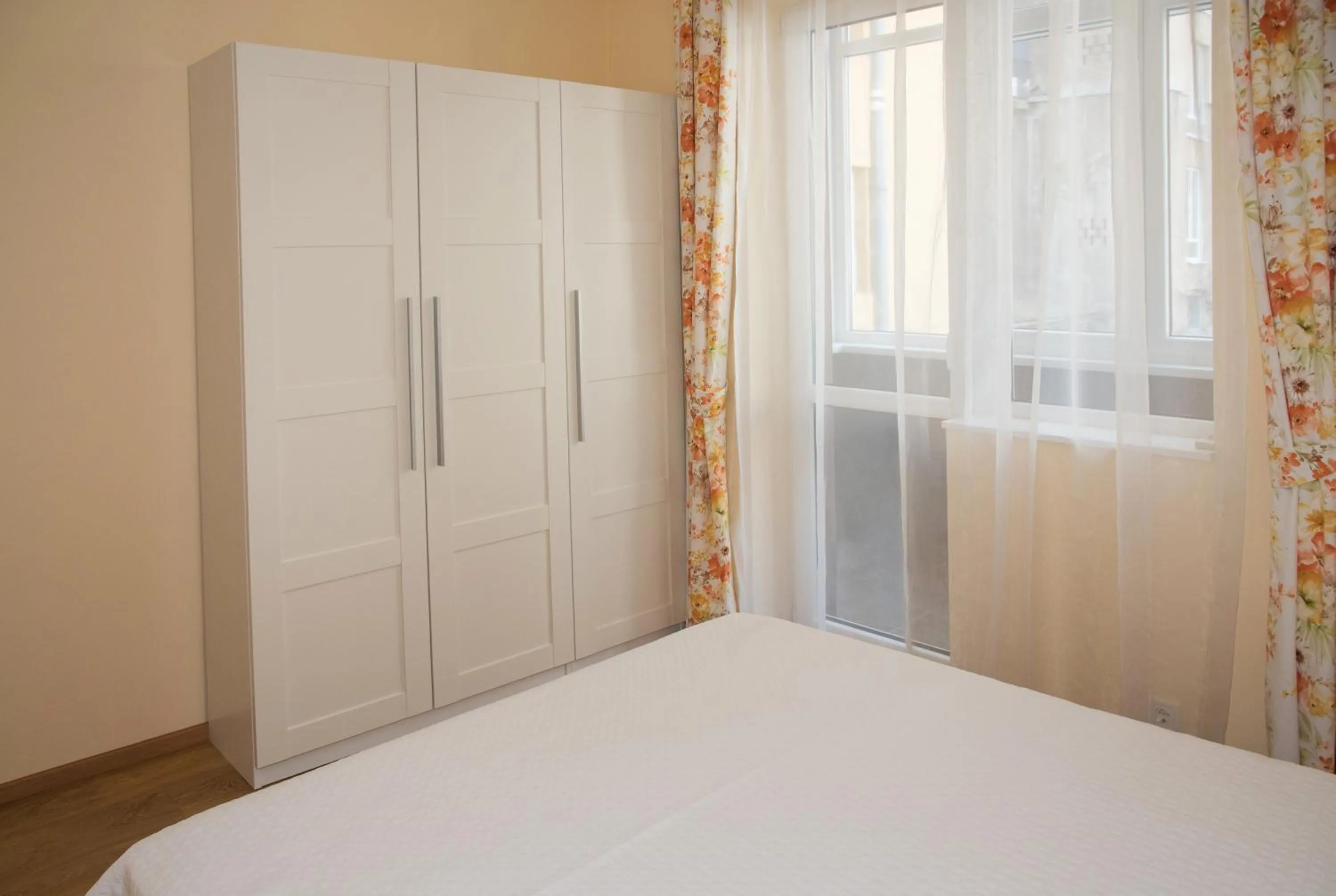 Balcony/Terrace, Bed in The North Tower Apartment