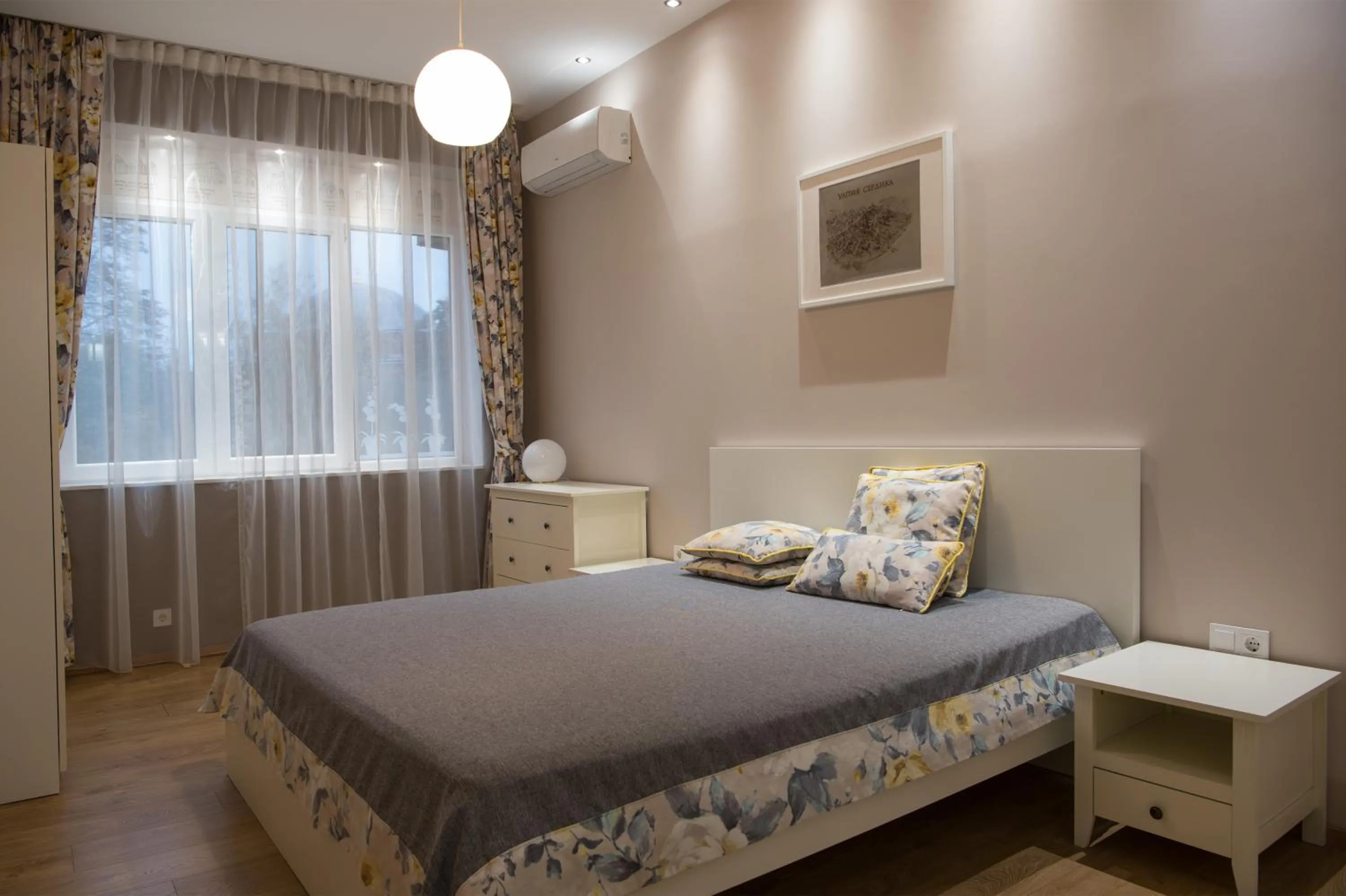 Bedroom, Bed in The North Tower Apartment