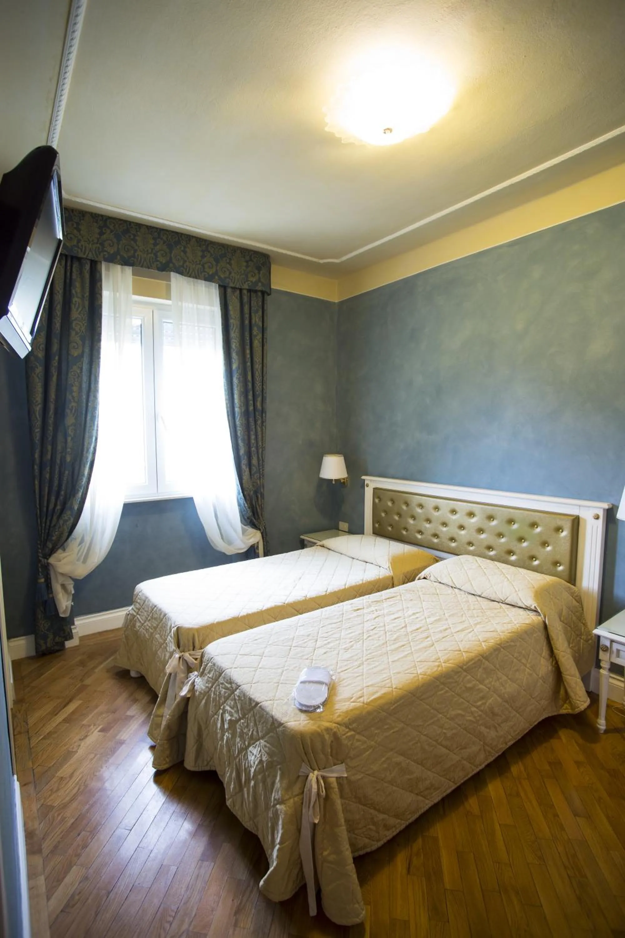 Bed in Hotel Gennarino