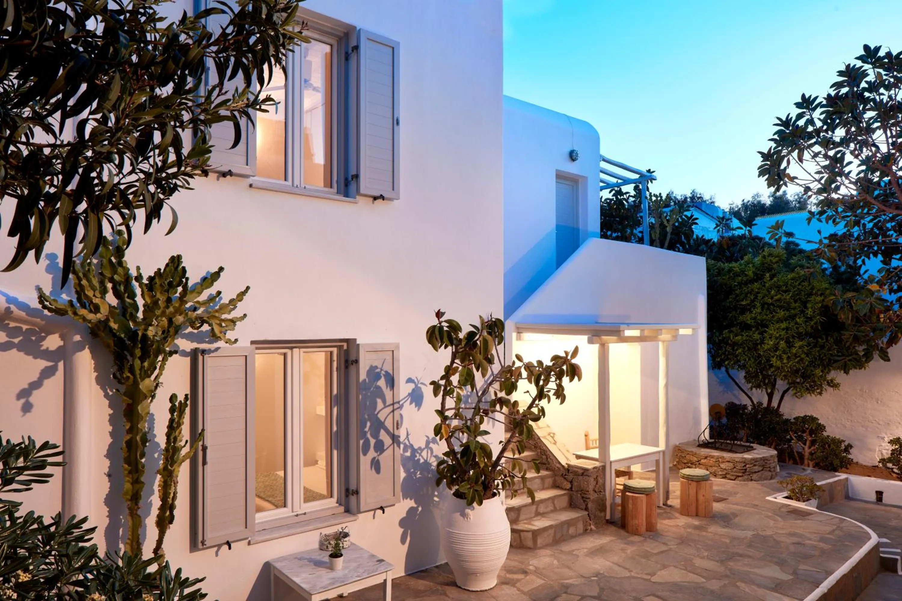 Facade/entrance in Mykonos Town Suites
