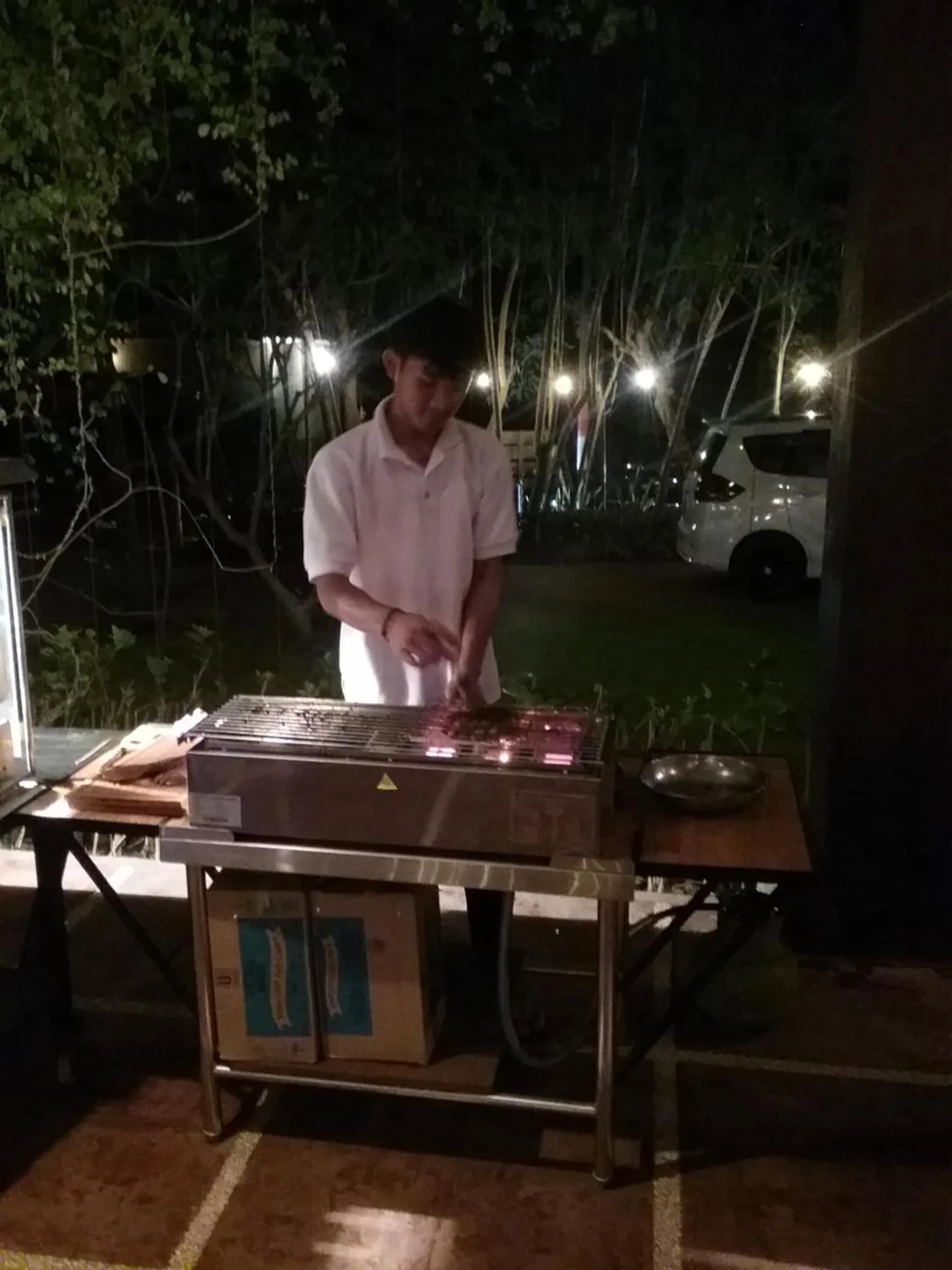 Restaurant/places to eat in Batu Ampar Menjangan