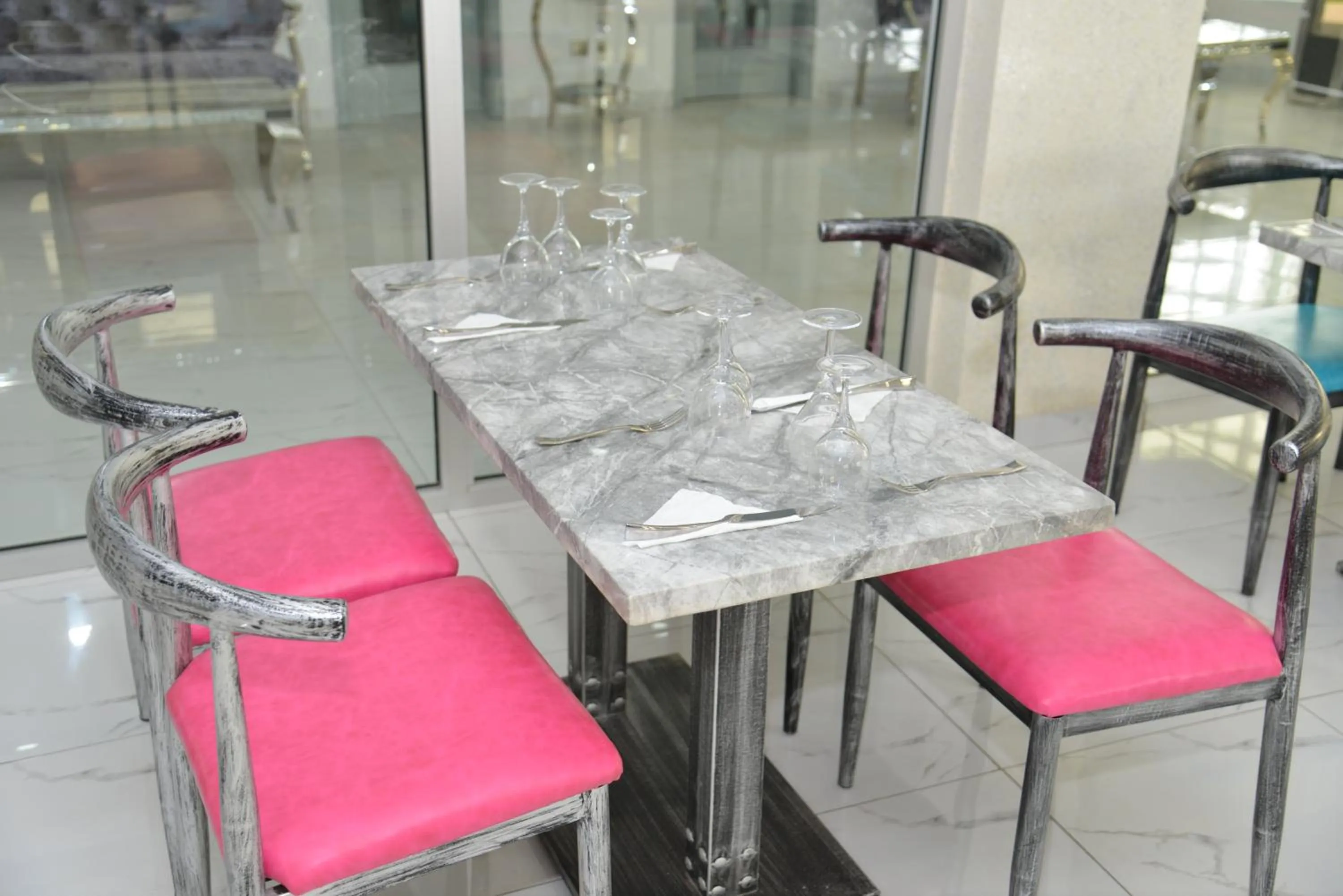 Restaurant/places to eat in Jess Hotel Kpalimé