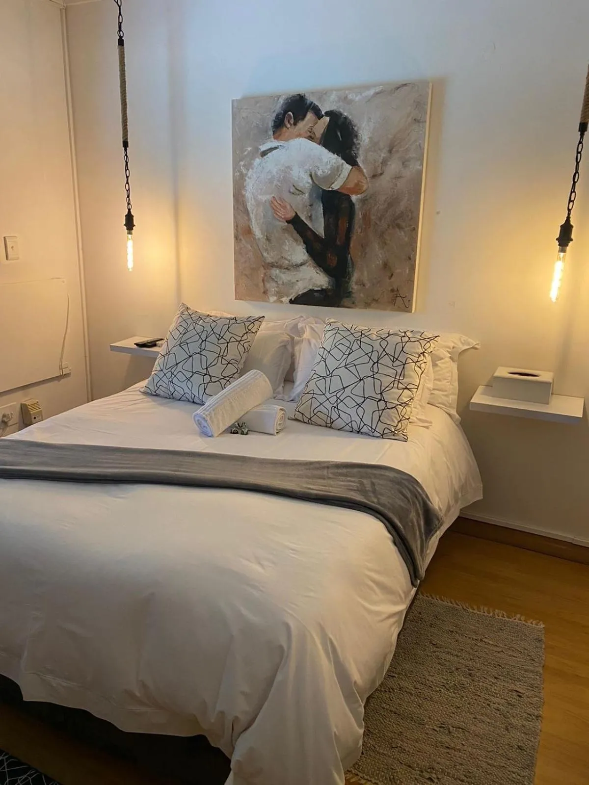 Bed in Luxury Upmarket Guesthouse 20 on 4th