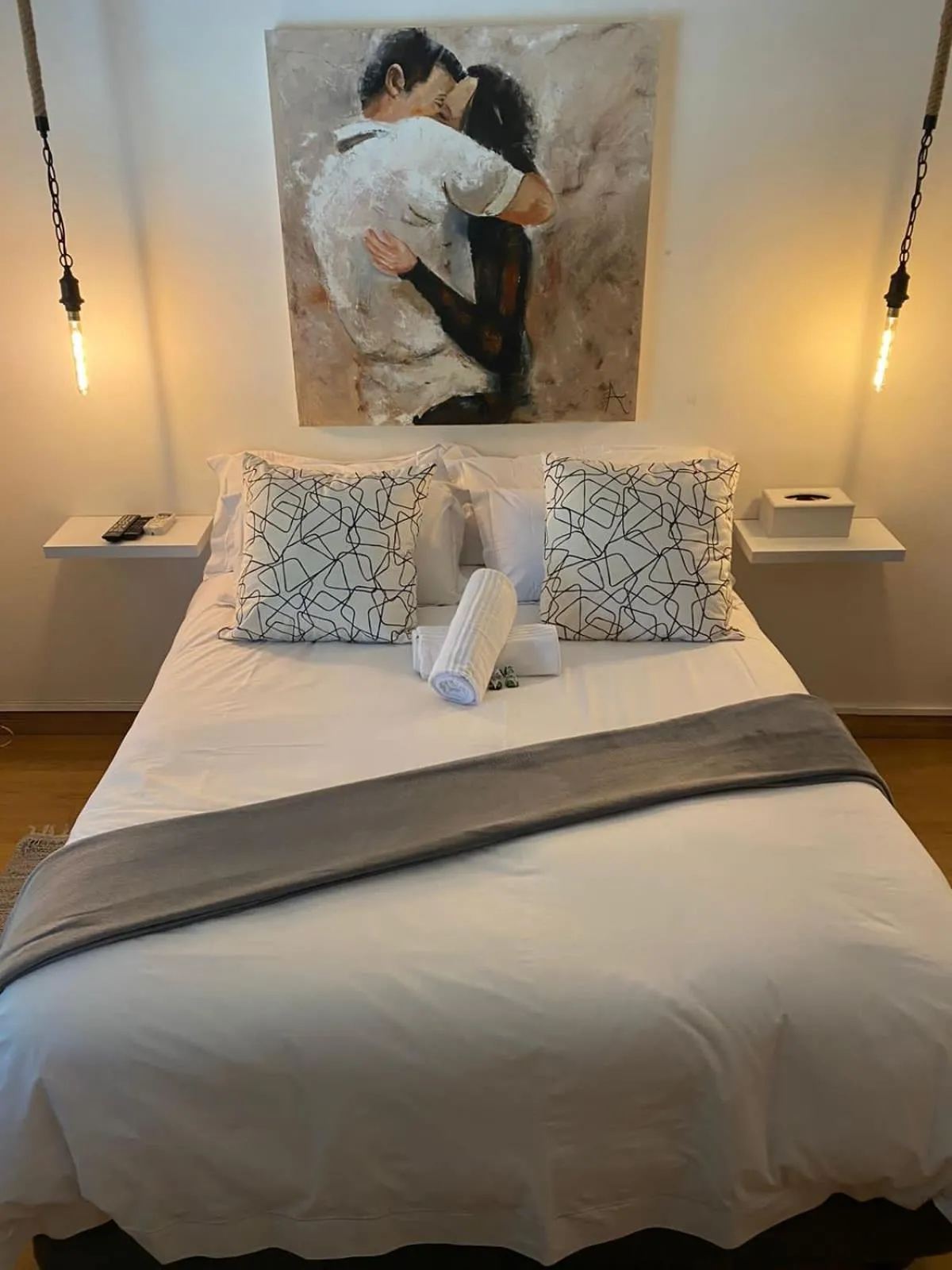 Bed in Luxury Upmarket Guesthouse 20 on 4th
