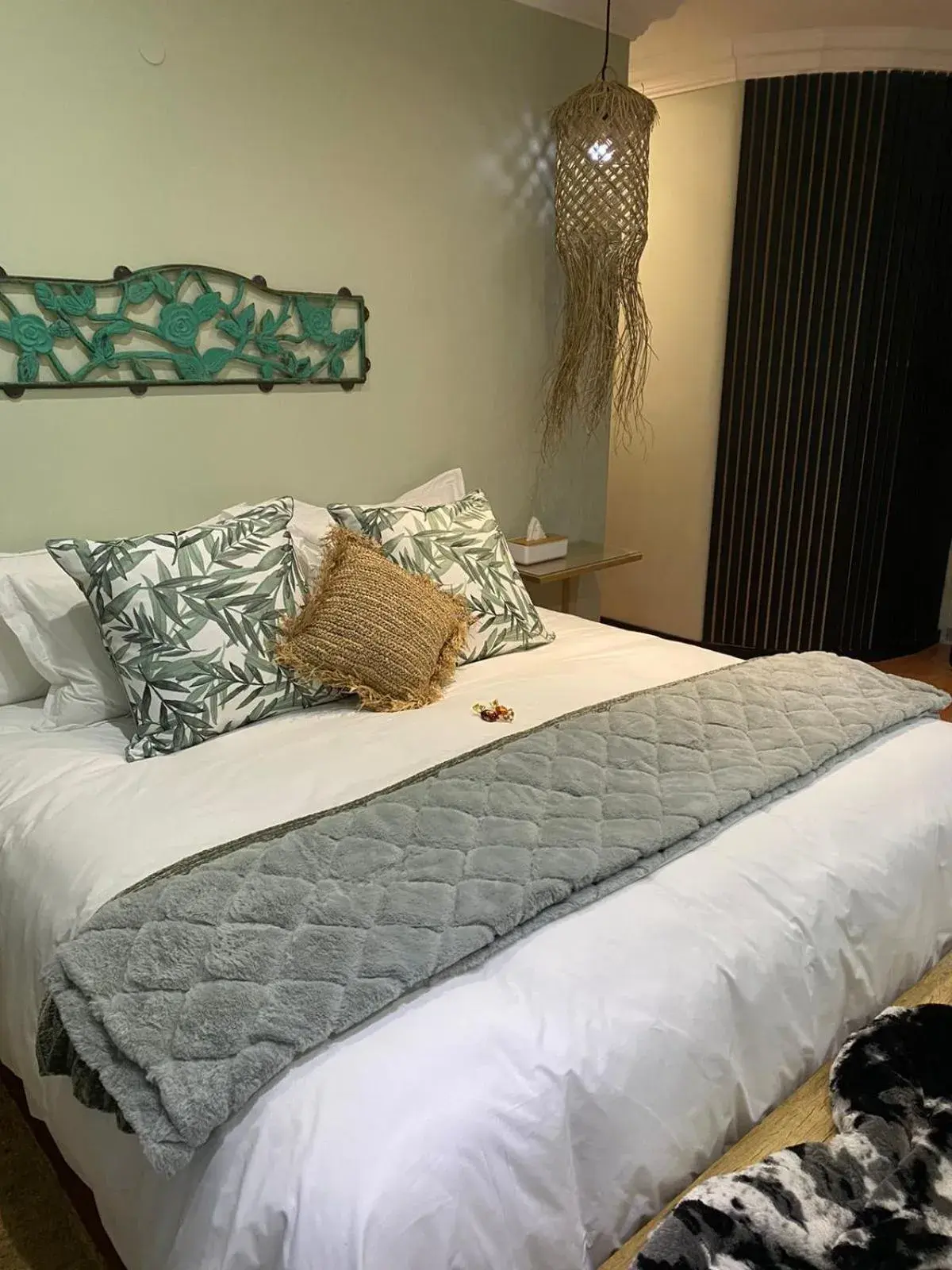 Deluxe King Room in Luxury Upmarket Guesthouse 20 on 4th Deluxe King Room in Luxury Upmarket Guesthouse 20 on 4th