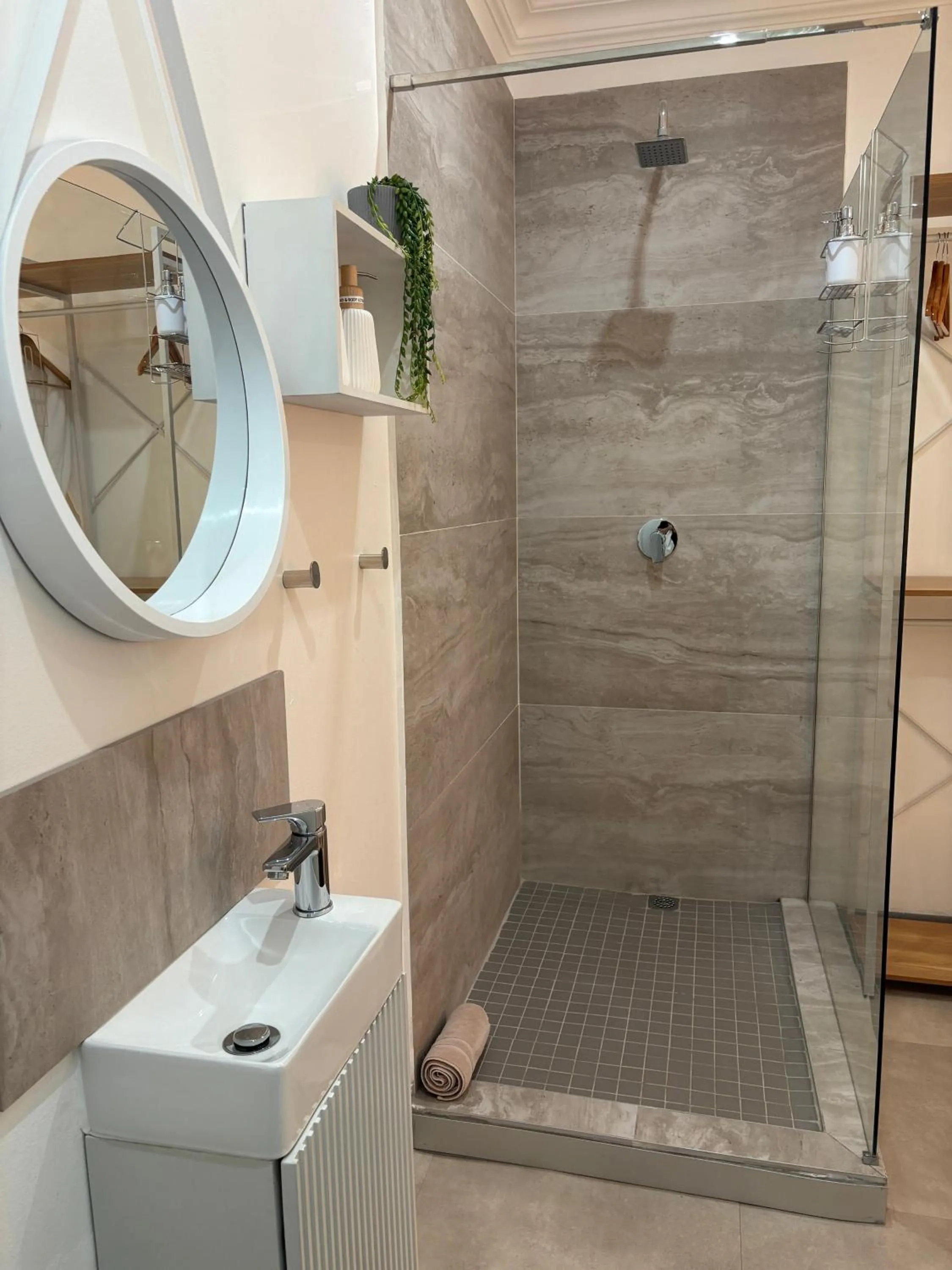 Luxury Upmarket Guesthouse 20 on 4th