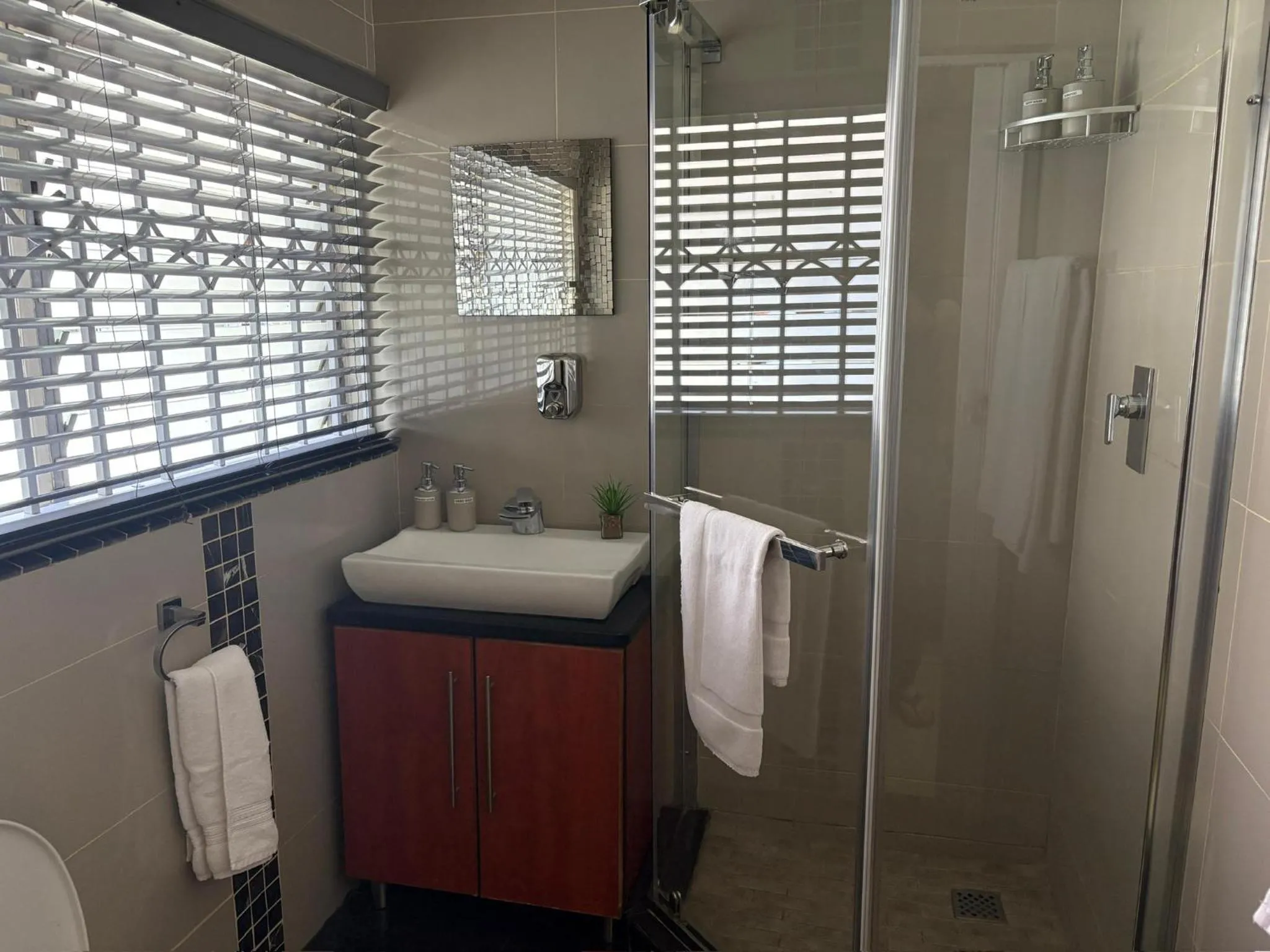 Luxury Upmarket Guesthouse 20 on 4th