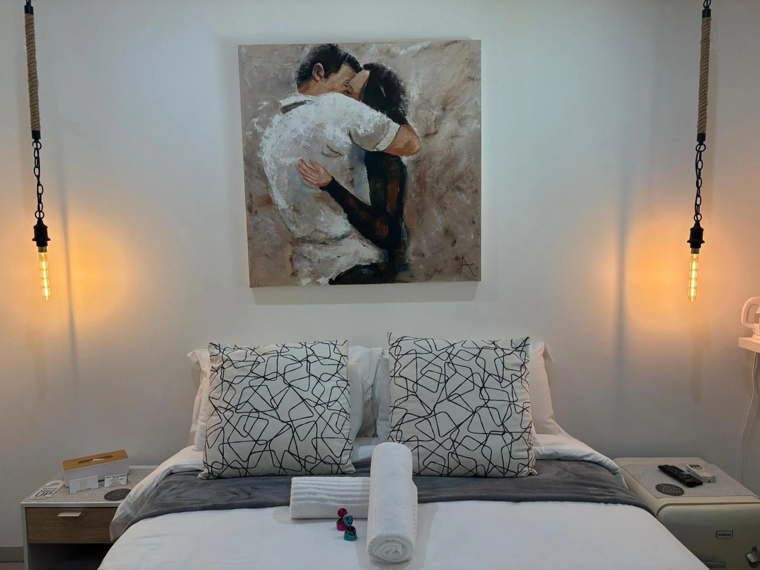 Bed in Luxury Upmarket Guesthouse 20 on 4th