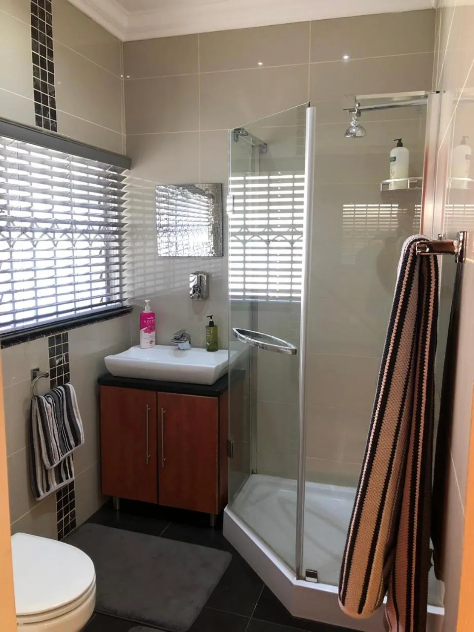 Bathroom in Luxury Upmarket Guesthouse 20 on 4th