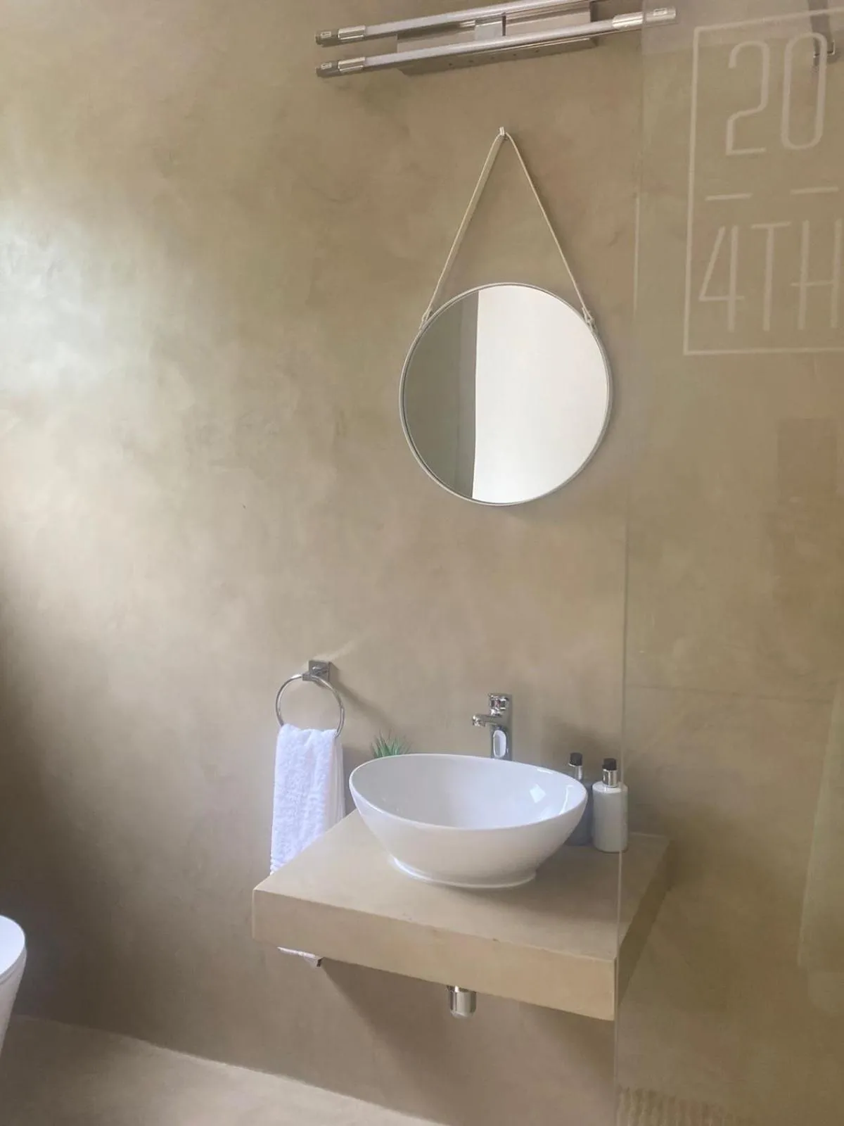 Bathroom in Luxury Upmarket Guesthouse 20 on 4th