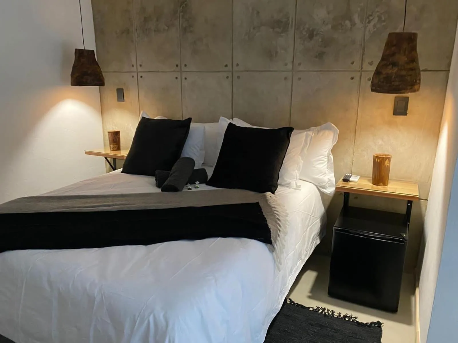 Bed in Luxury Upmarket Guesthouse 20 on 4th