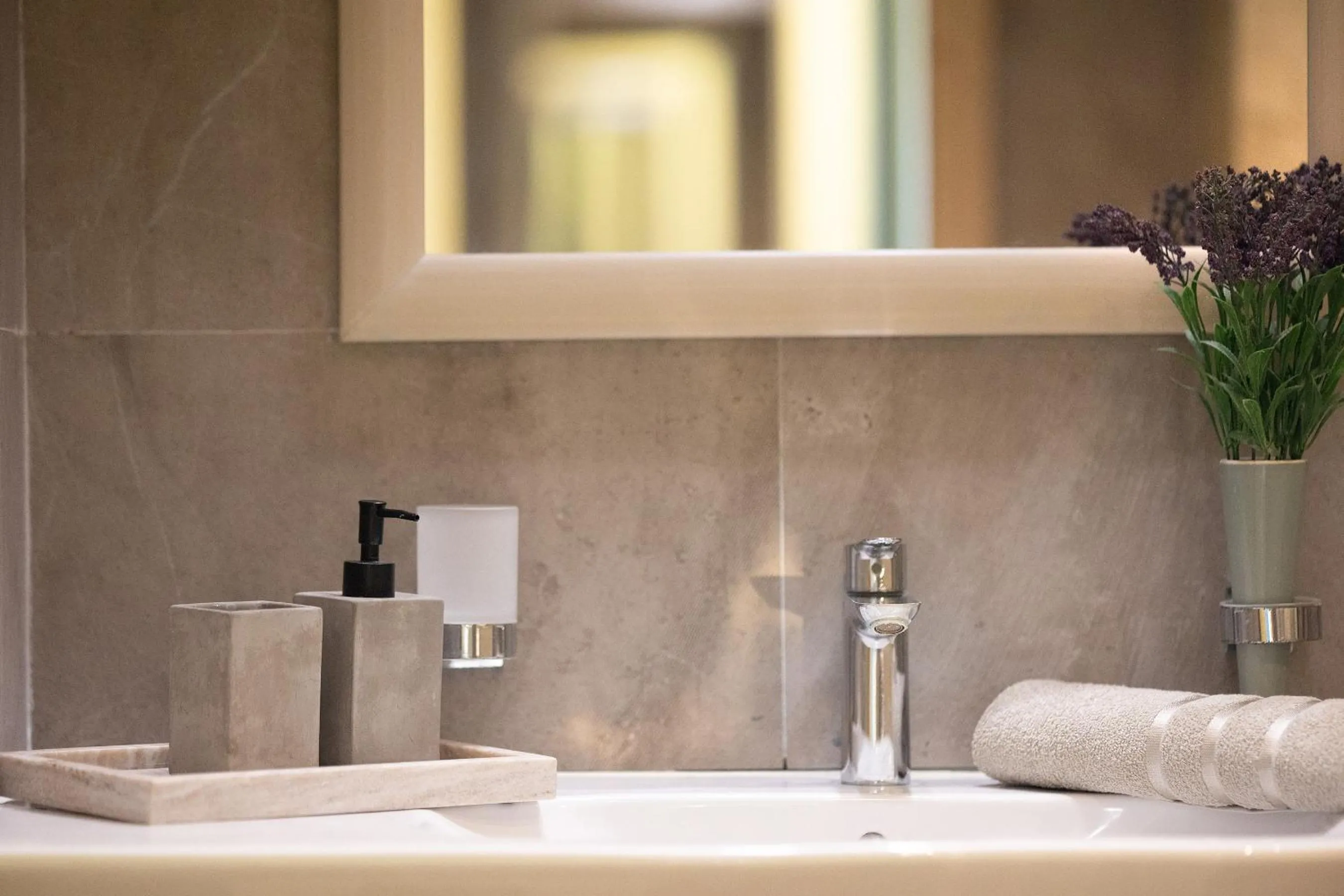 Bathroom in City Center Apartments with Parking