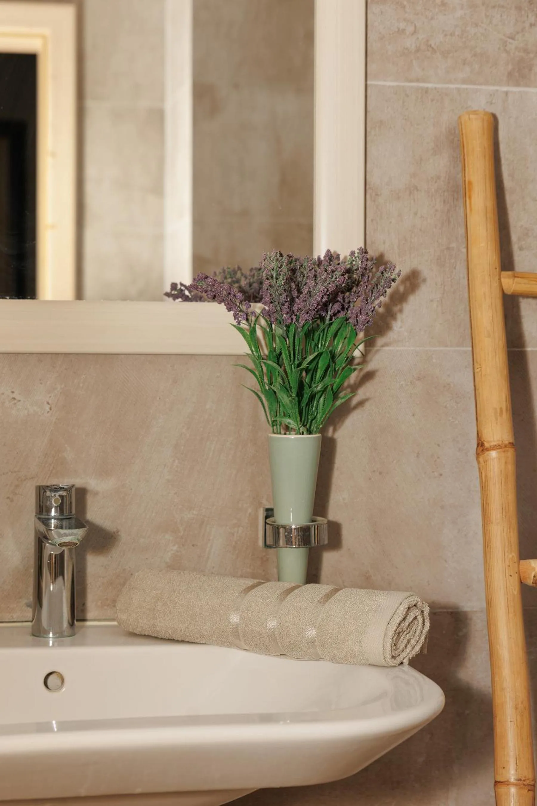 Bathroom in City Center Apartments with Parking