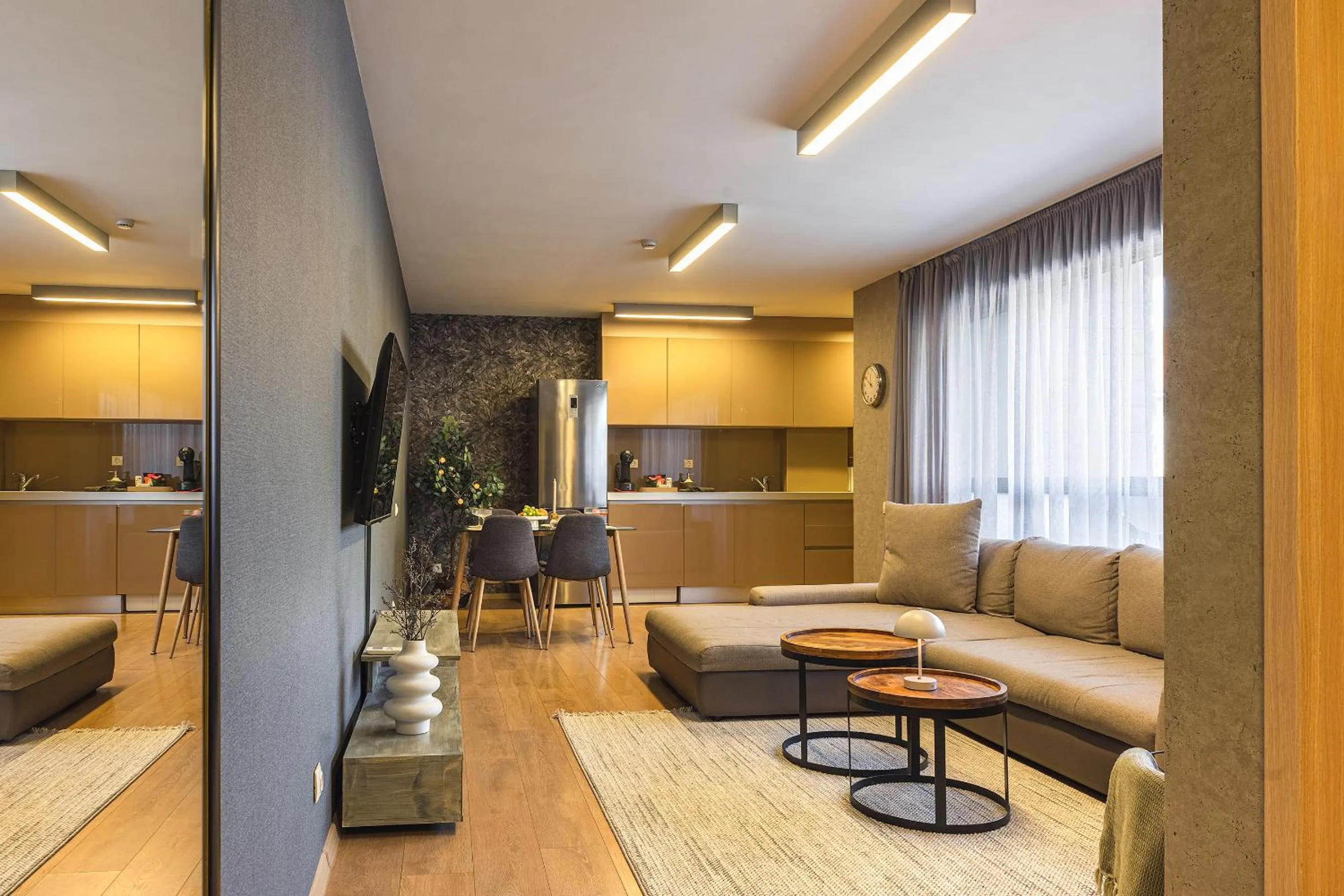 Living room in City Center Apartments with Parking