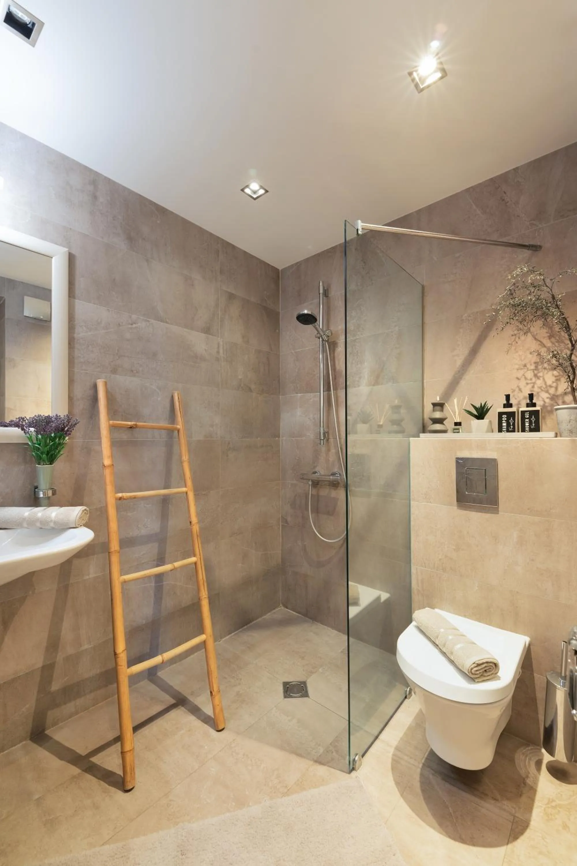 Shower in City Center Apartments with Parking