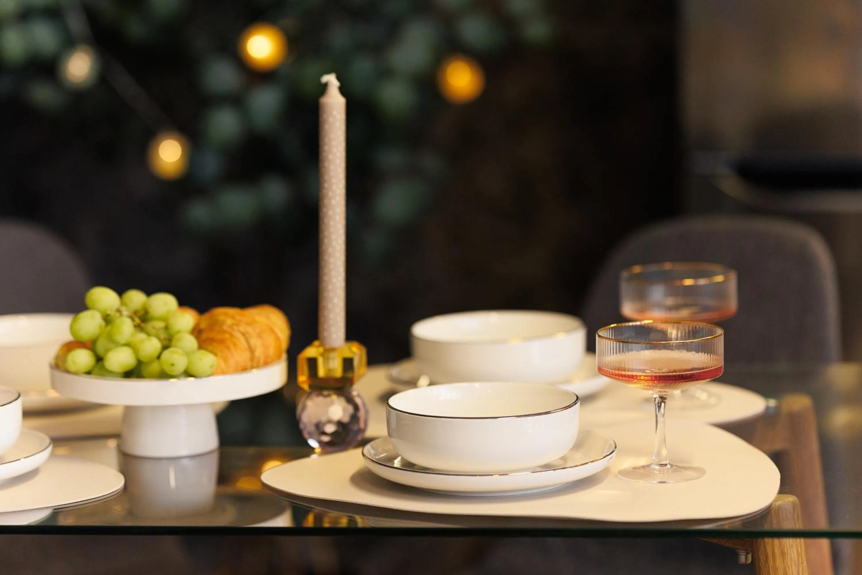 Kitchen or kitchenette in City Center Apartments with Parking