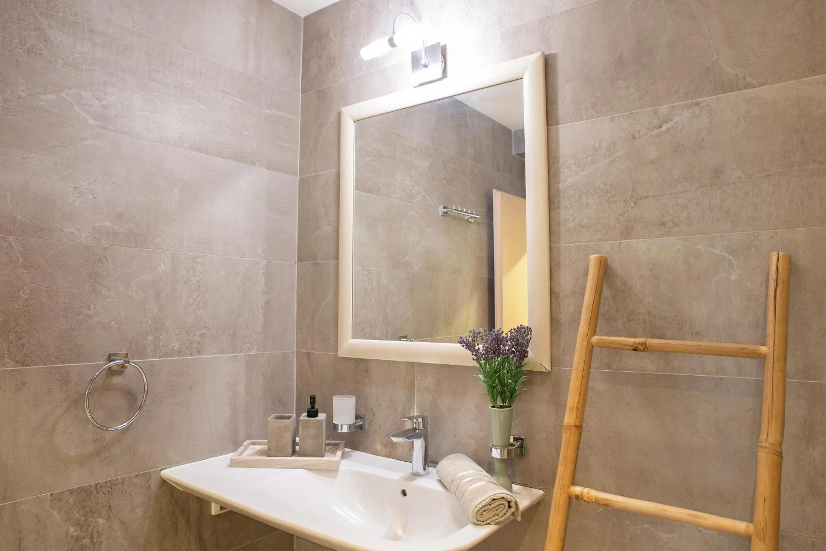 Bathroom in City Center Apartments with Parking
