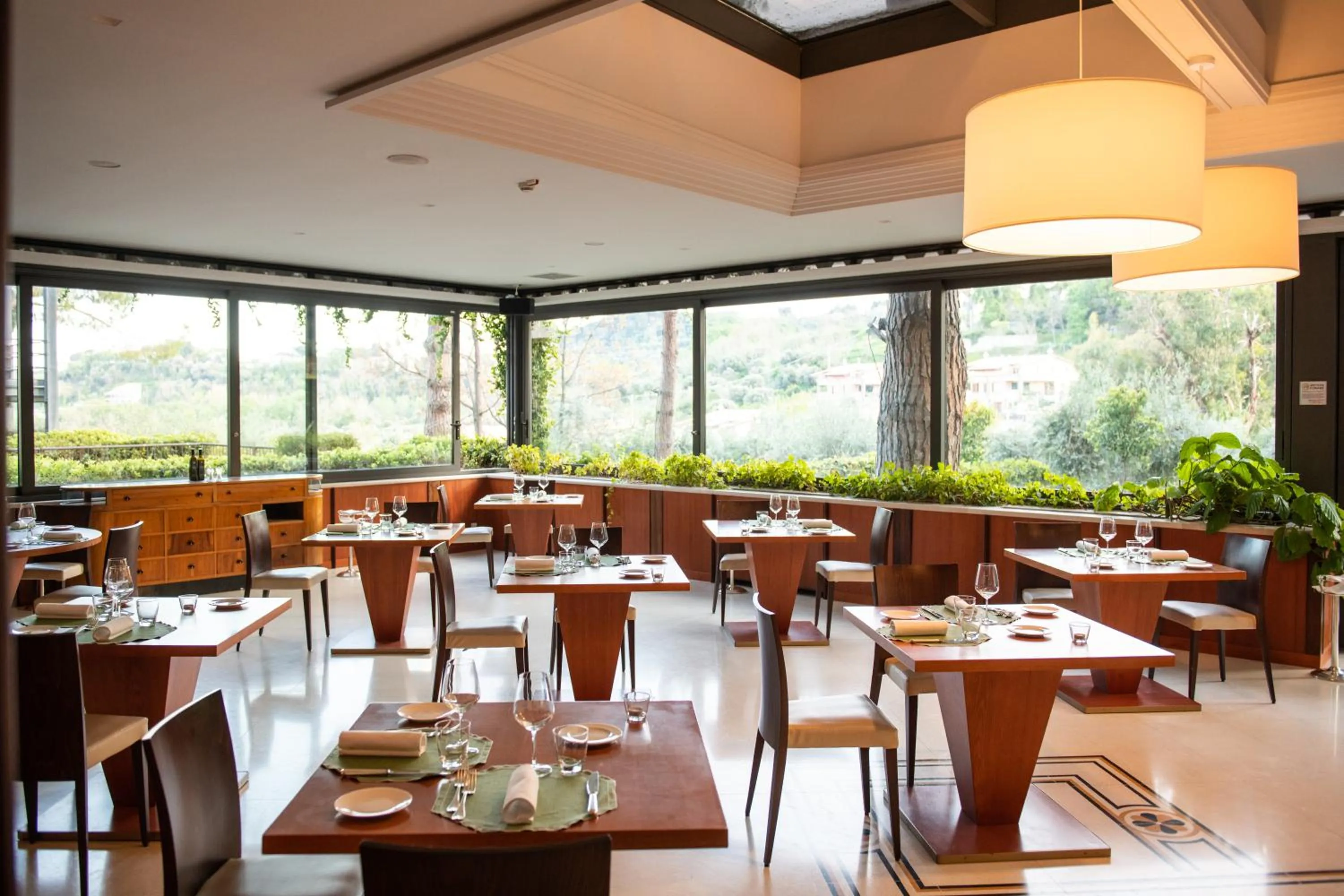 Restaurant/places to eat in Villa Maria Hotel & SPA