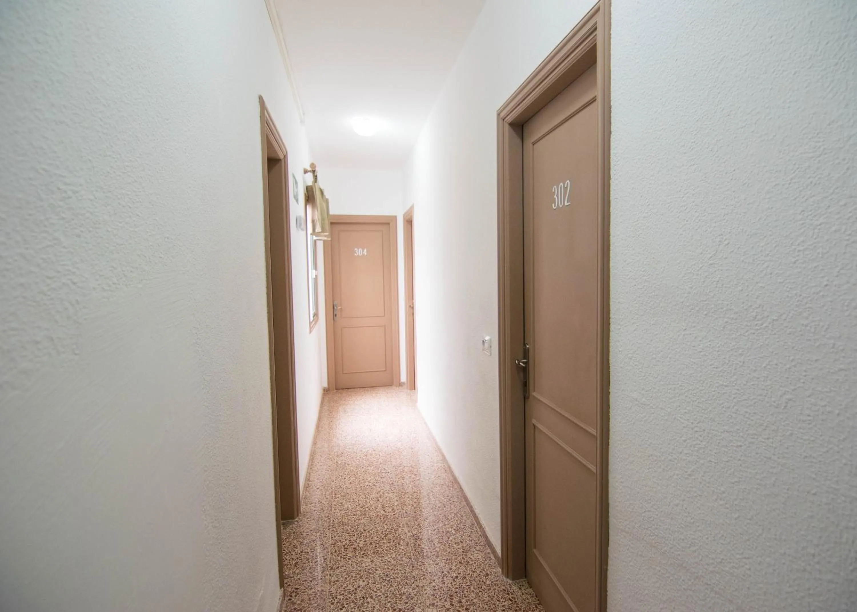 Property building in Pensión Alcalá