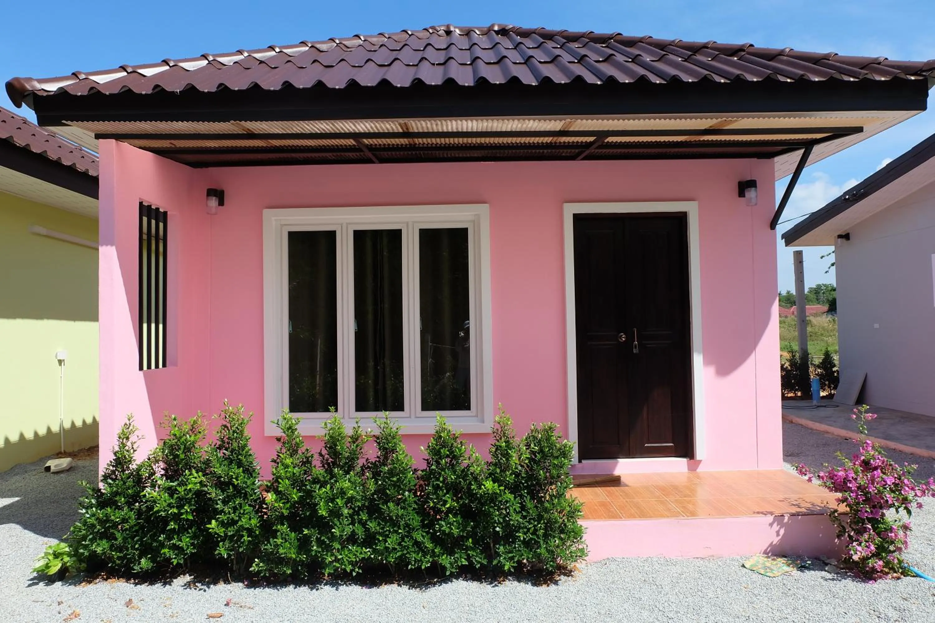 Family in Maikhao Beach Guest House