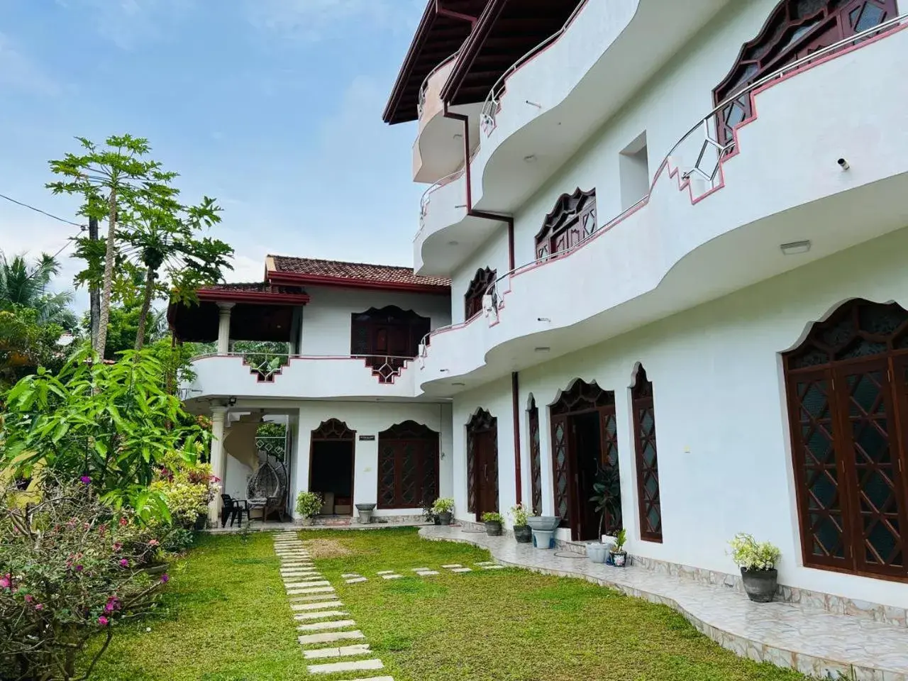 Superior Queen Room - single occupancy in White Elephant Villa & Restaurant Superior Queen Room - single occupancy in White Elephant Villa & Restaurant