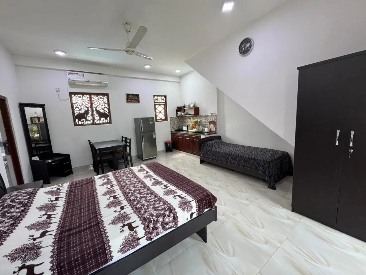 Bed in White Elephant Villa & Restaurant