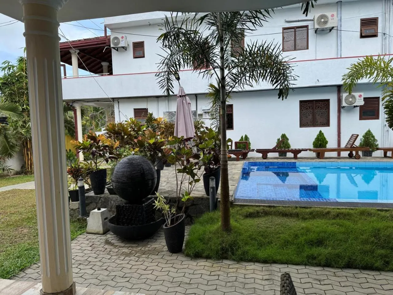 Property building in White Elephant Villa & Restaurant