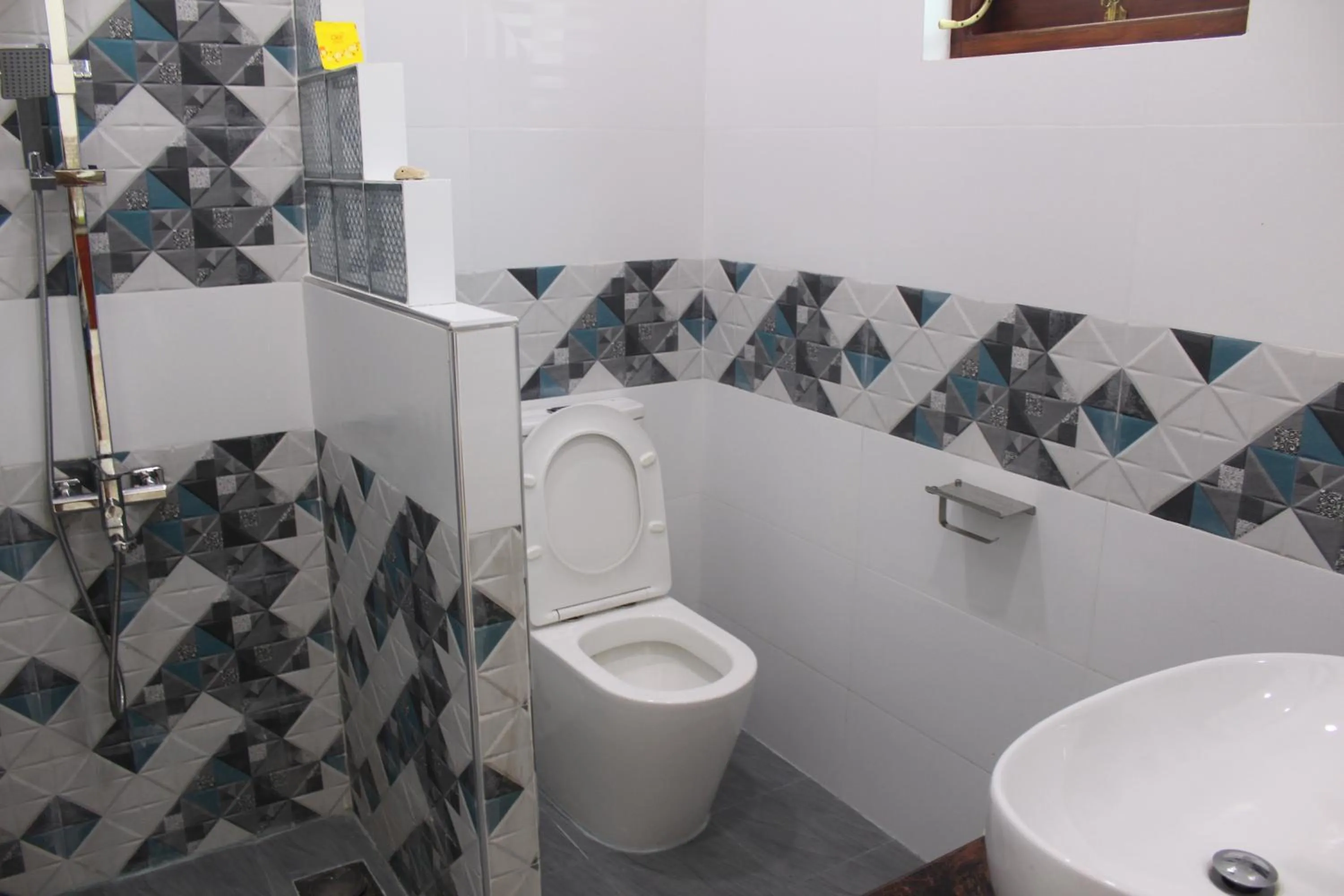 Bathroom in White Elephant Villa & Restaurant