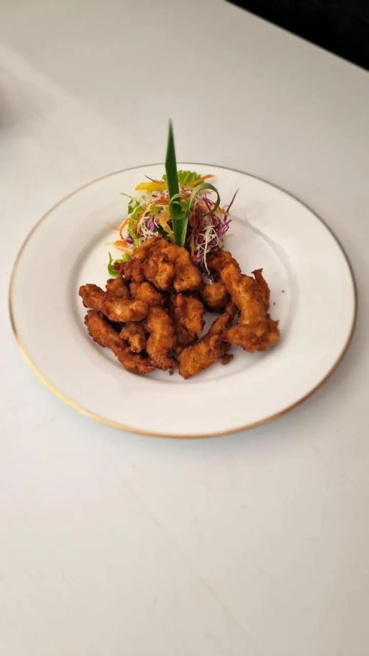 Restaurant/places to eat in White Elephant Villa & Restaurant