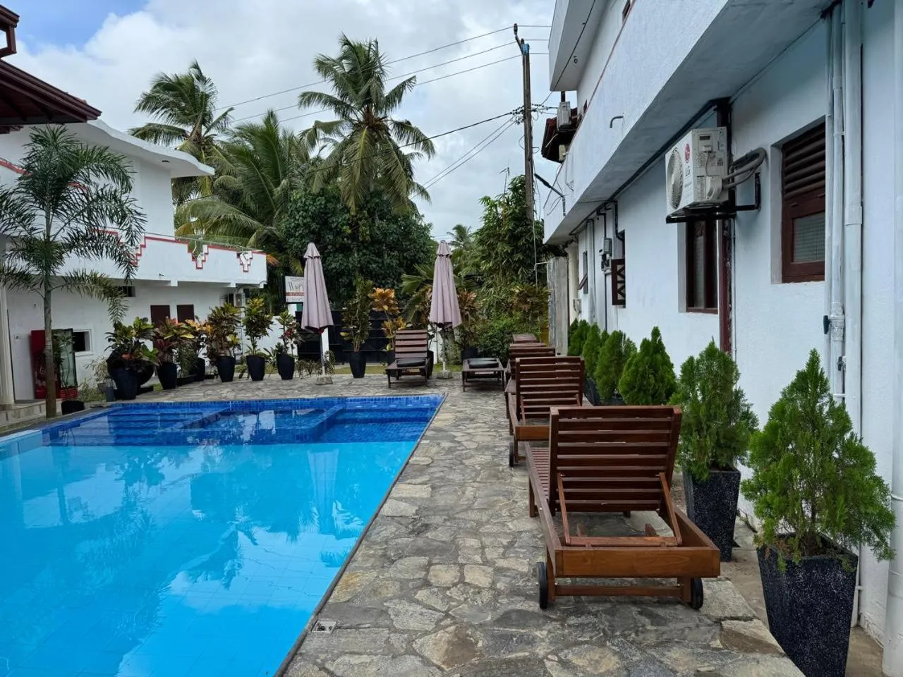 Property building in White Elephant Villa & Restaurant