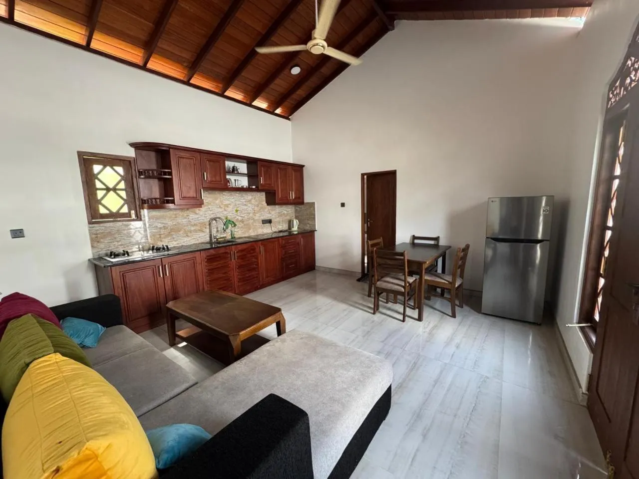 Kitchen or kitchenette in White Elephant Villa & Restaurant