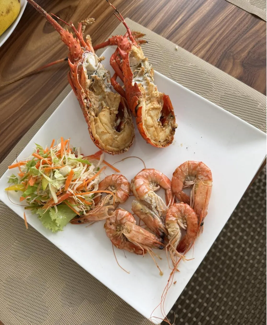 Restaurant/places to eat in White Elephant Villa & Restaurant