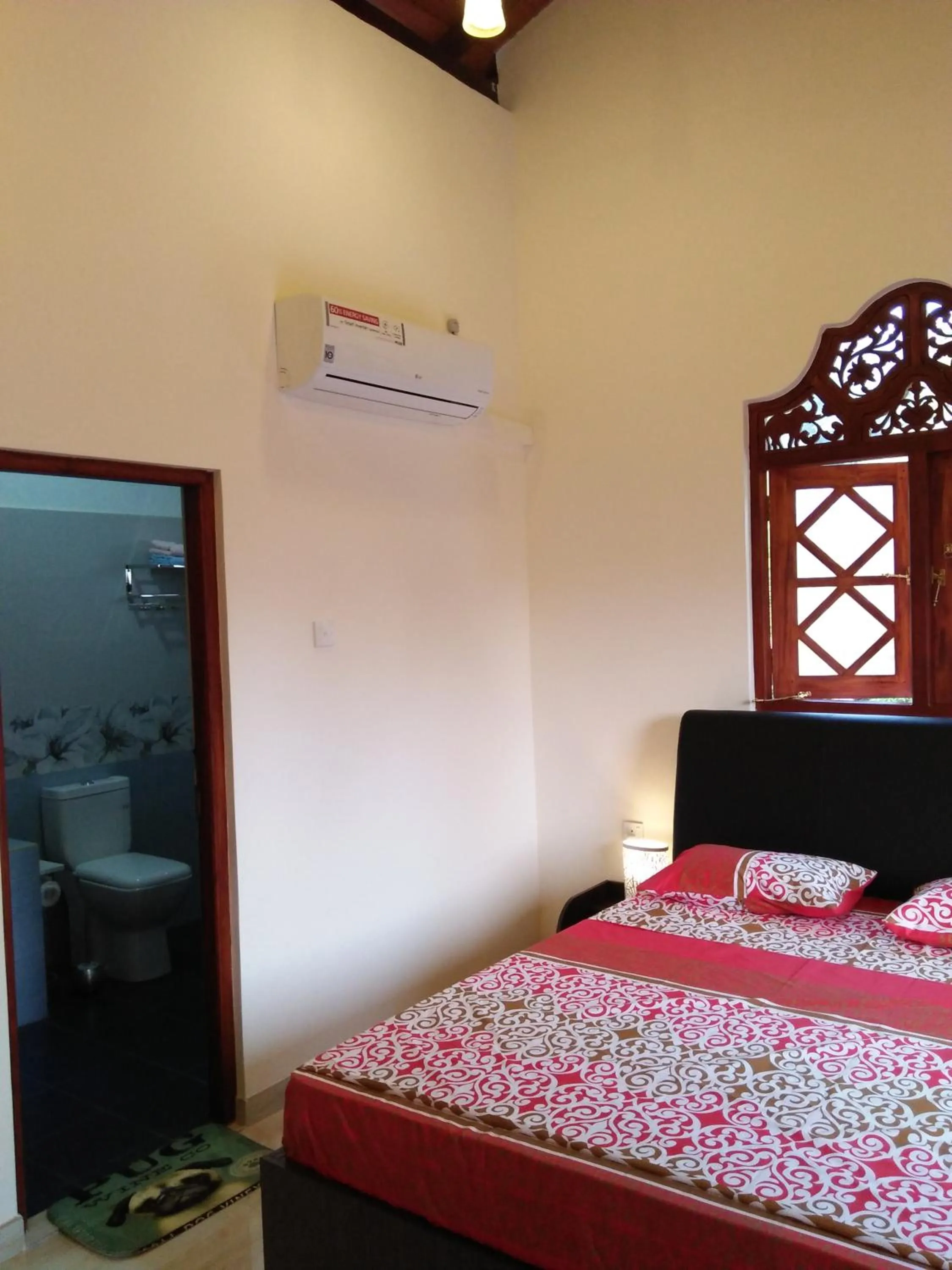 Bed in White Elephant Villa & Restaurant