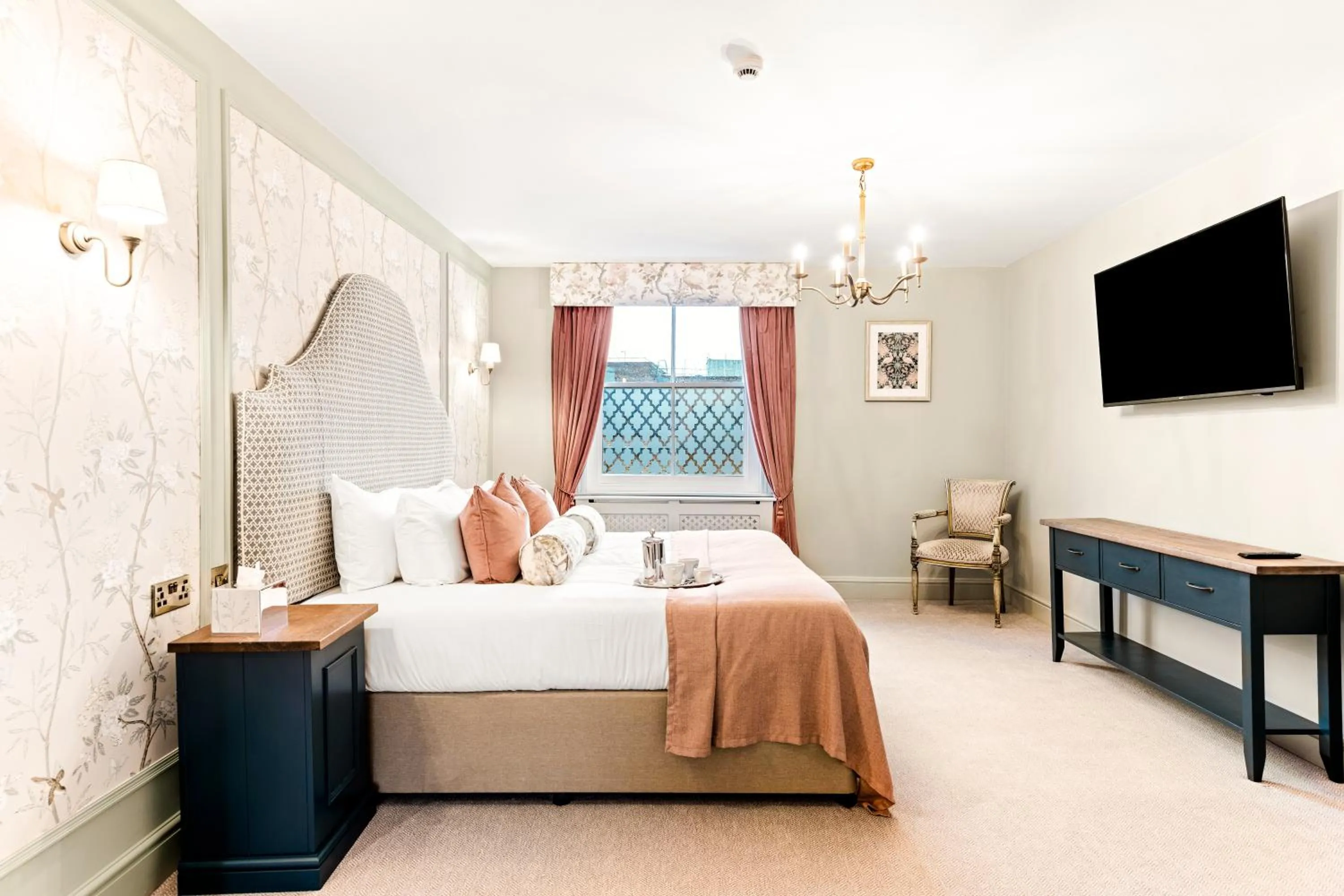 Bedroom, Bed in Dukes Head Hotel Kings Lynn