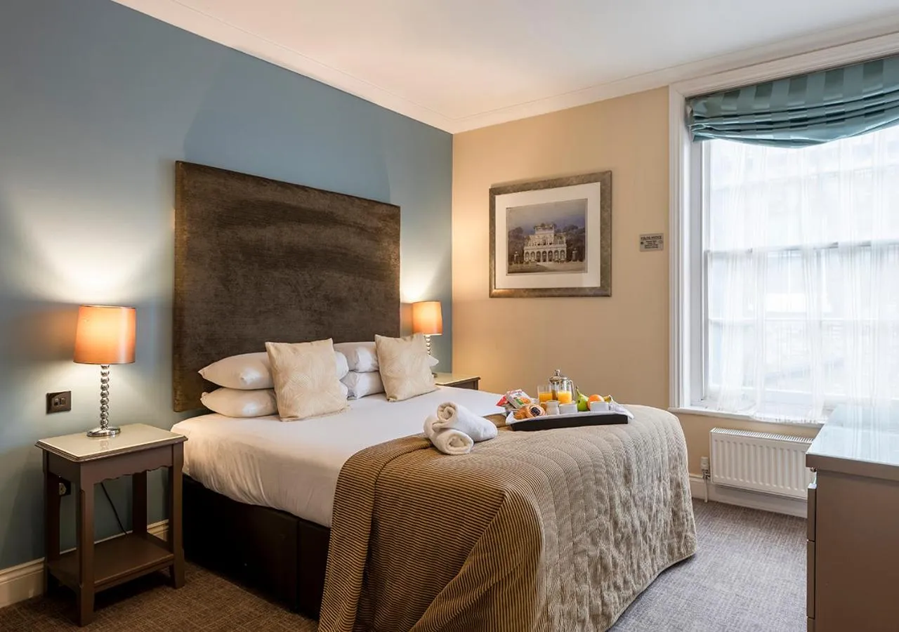 Bed in Dukes Head Hotel Kings Lynn