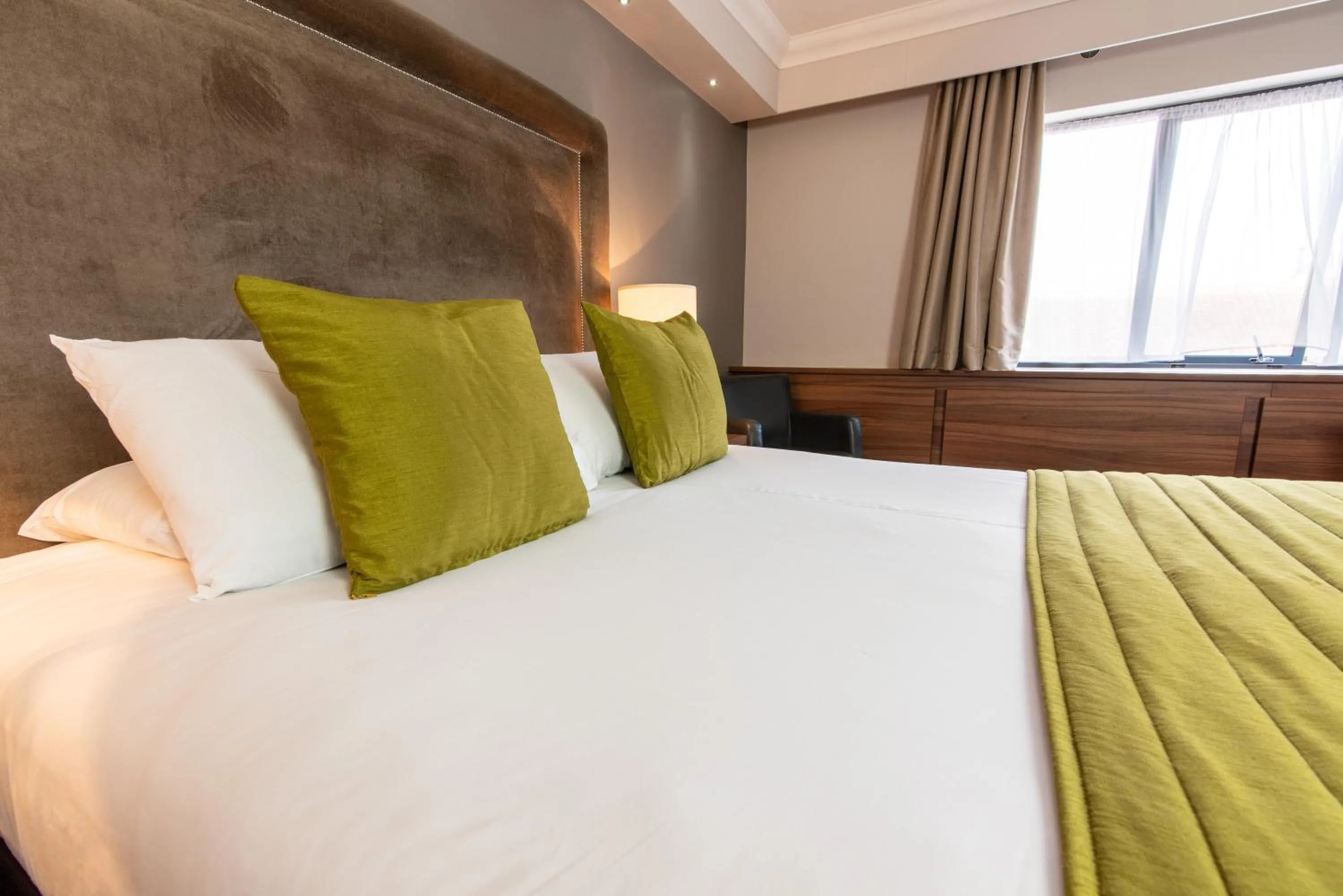 Bed in Dukes Head Hotel Kings Lynn